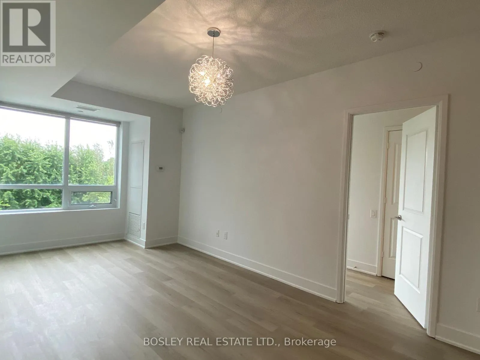 407 - 7608 YONGE STREET