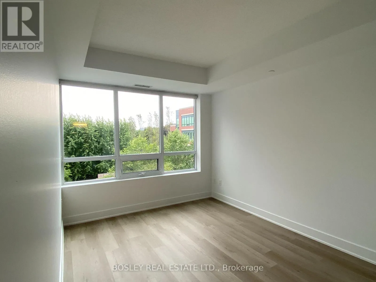 407 - 7608 YONGE STREET