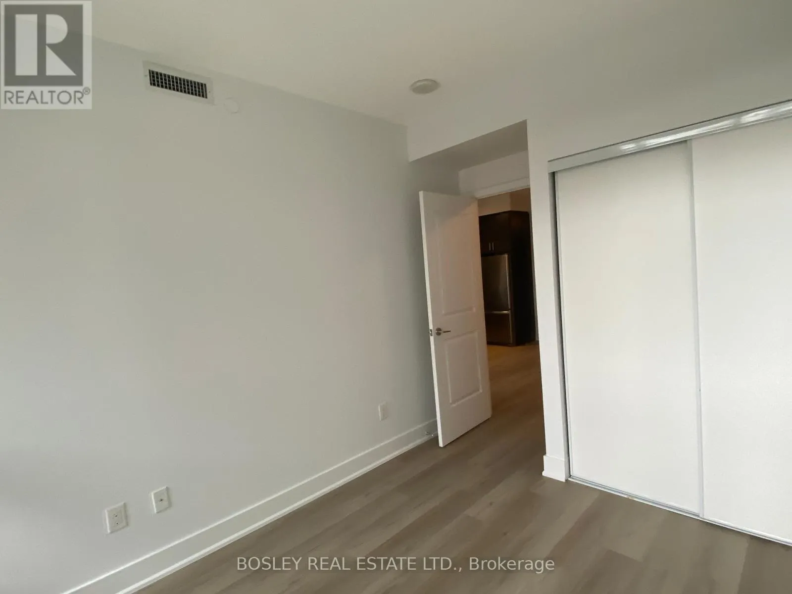 407 - 7608 YONGE STREET