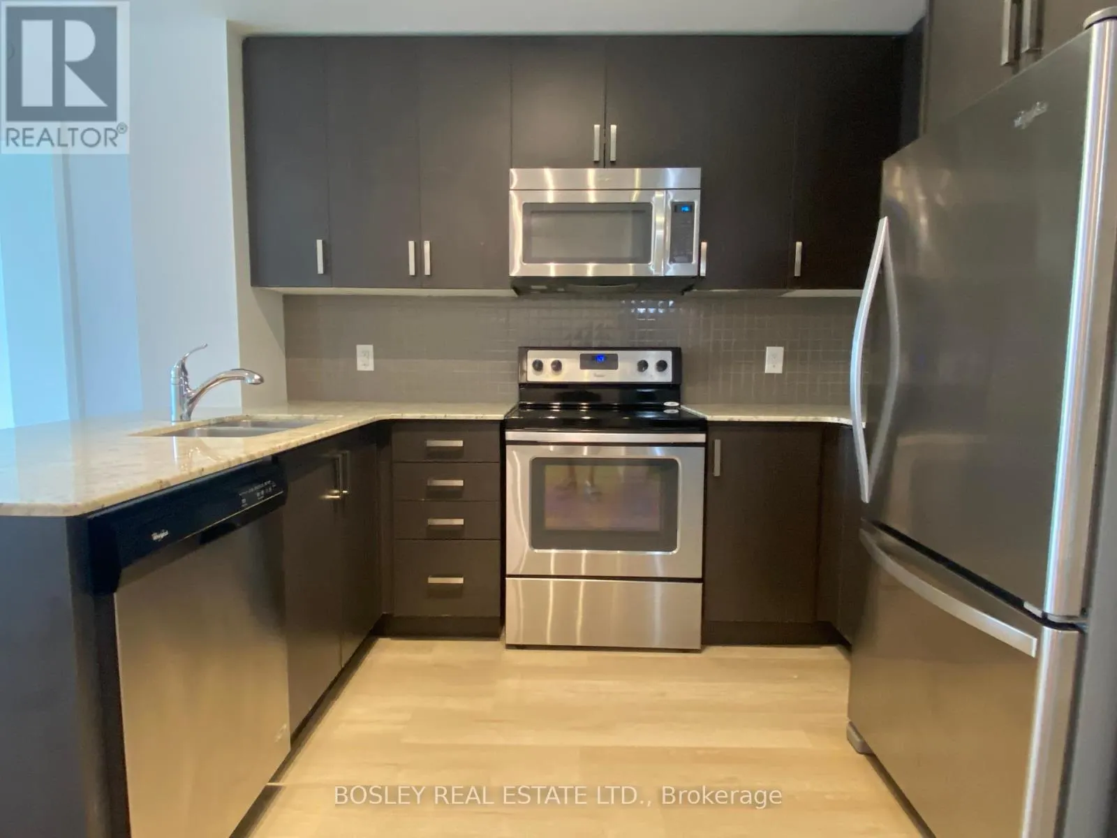 407 - 7608 YONGE STREET