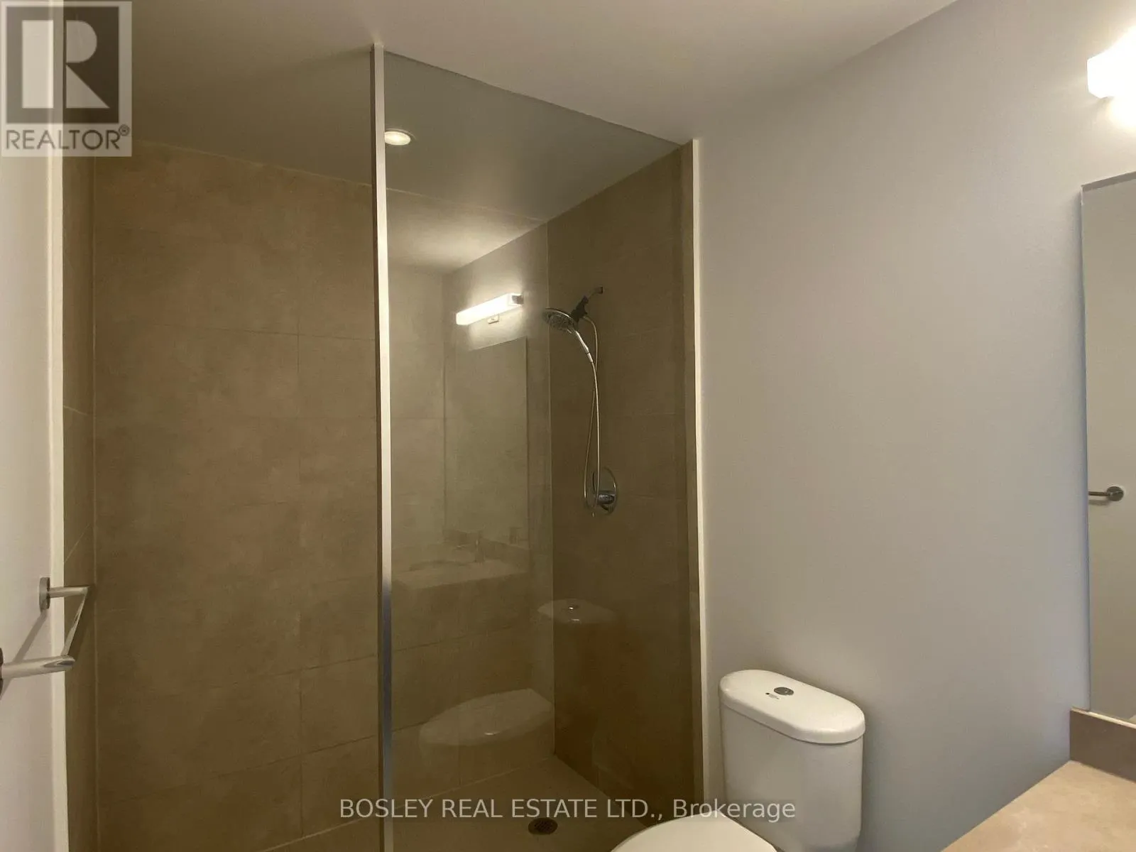 407 - 7608 YONGE STREET