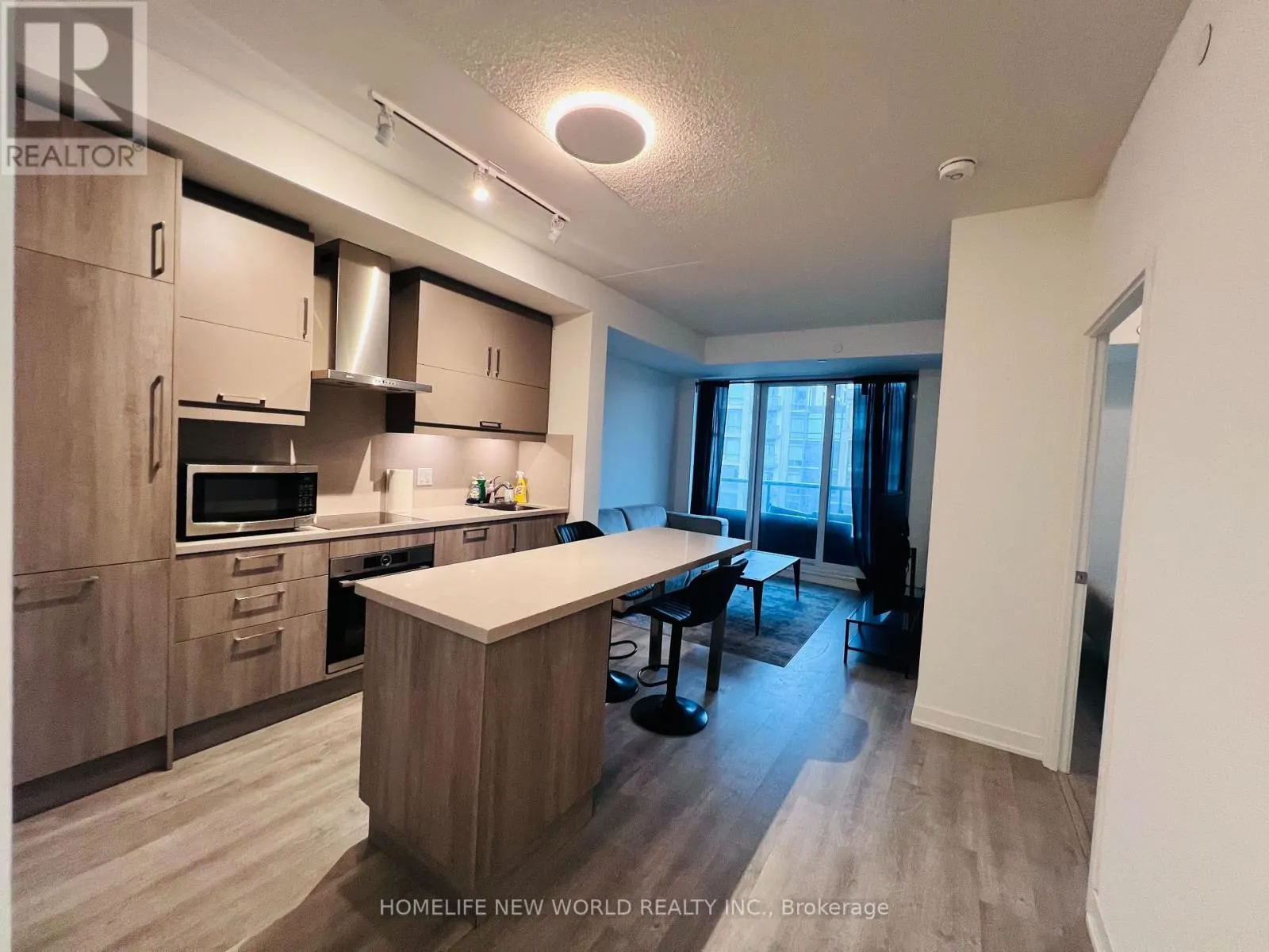 1123 - 8119 BIRCHMOUNT ROAD