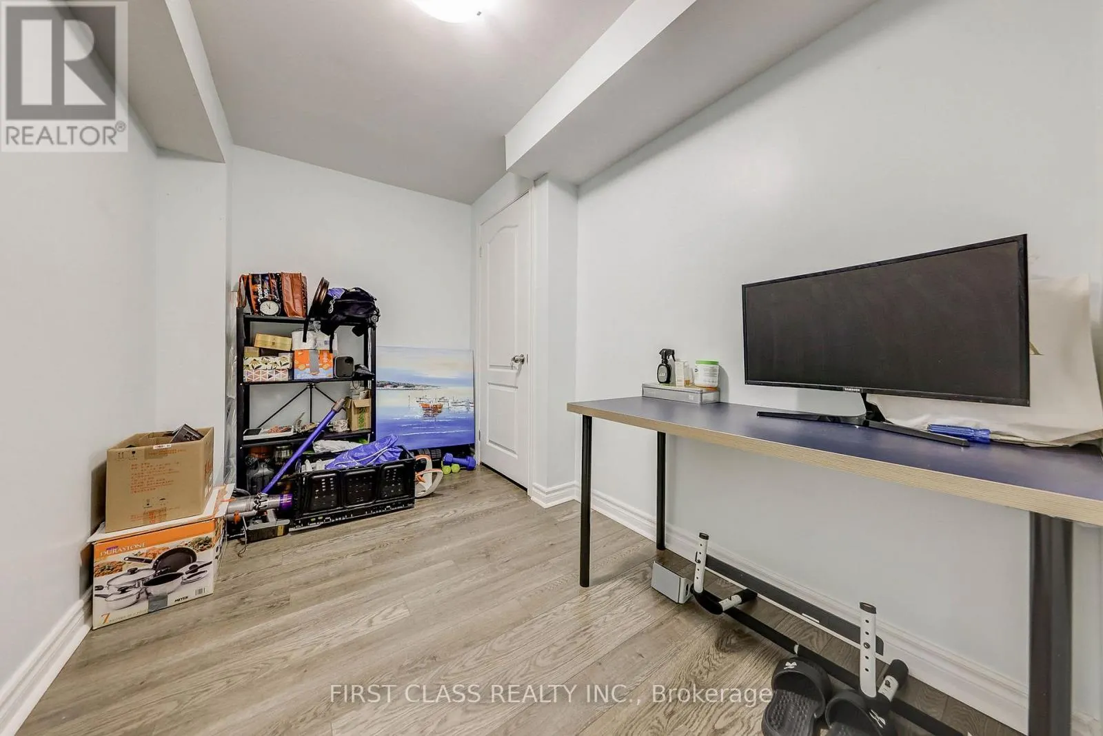 47 LAURAVIEW CRESCENT