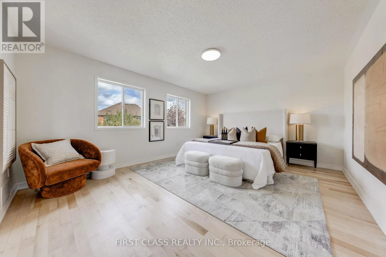 47 LAURAVIEW CRESCENT