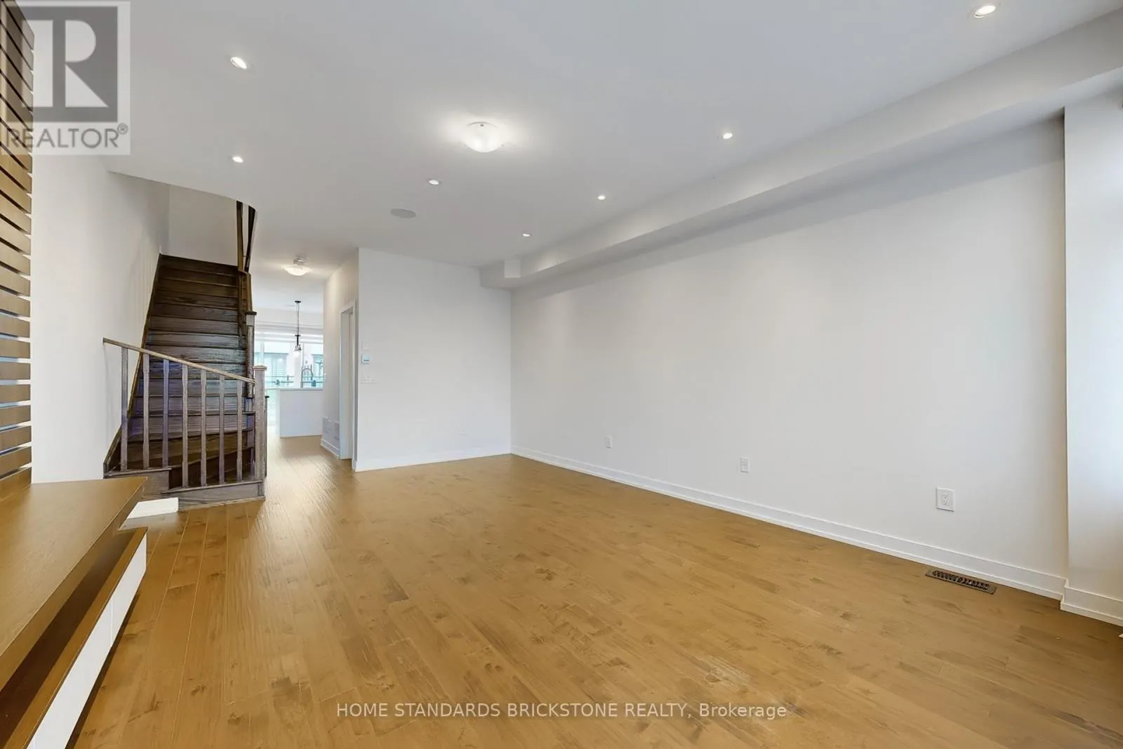 215 SALTERTON CIRCLE