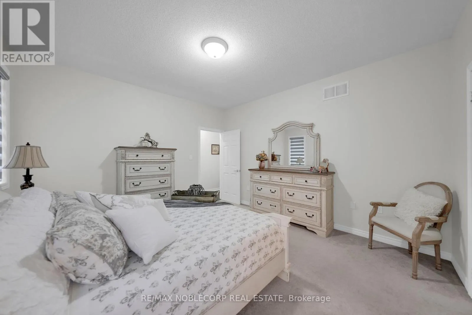14 WILLARD HUNT COURT
