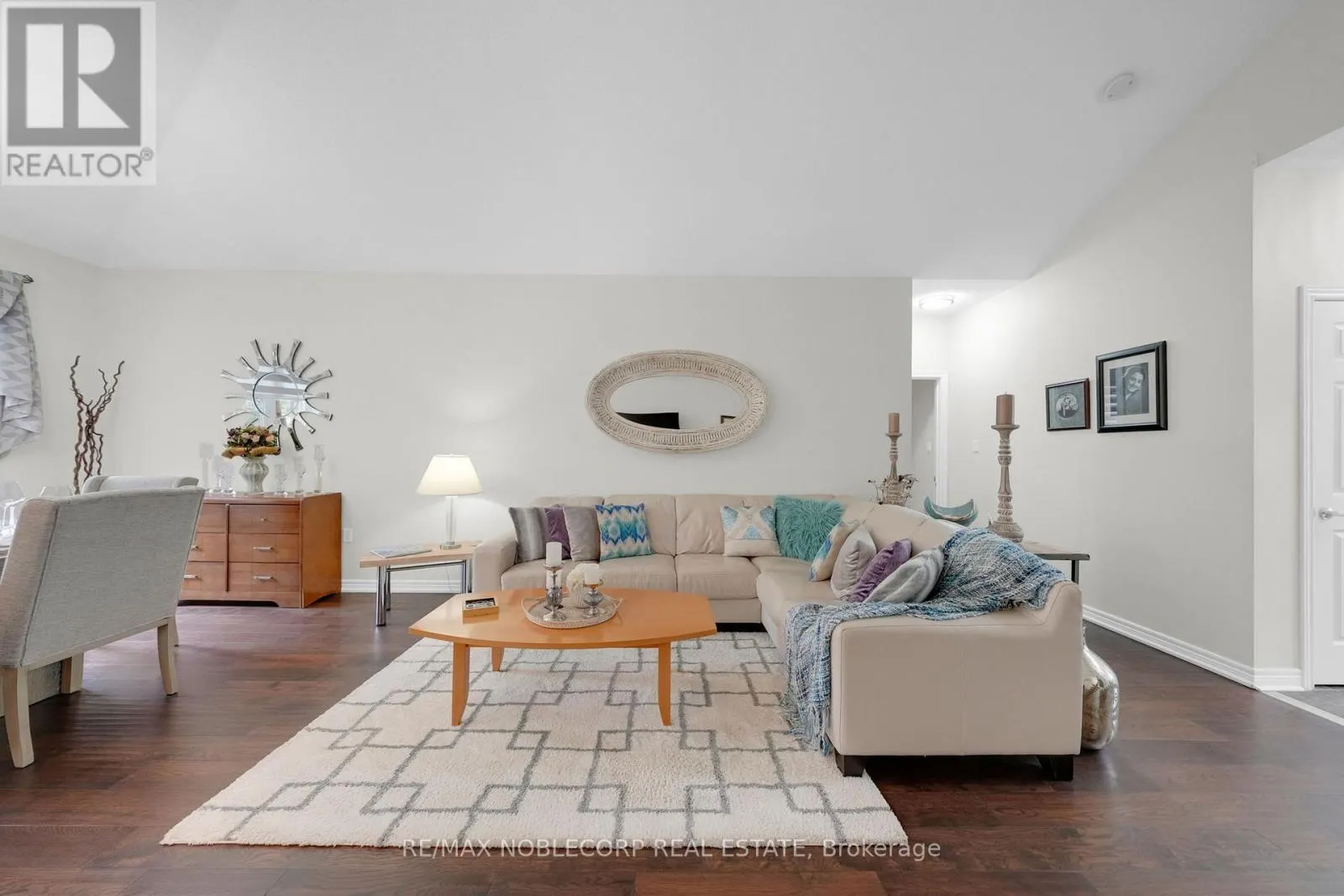 14 WILLARD HUNT COURT