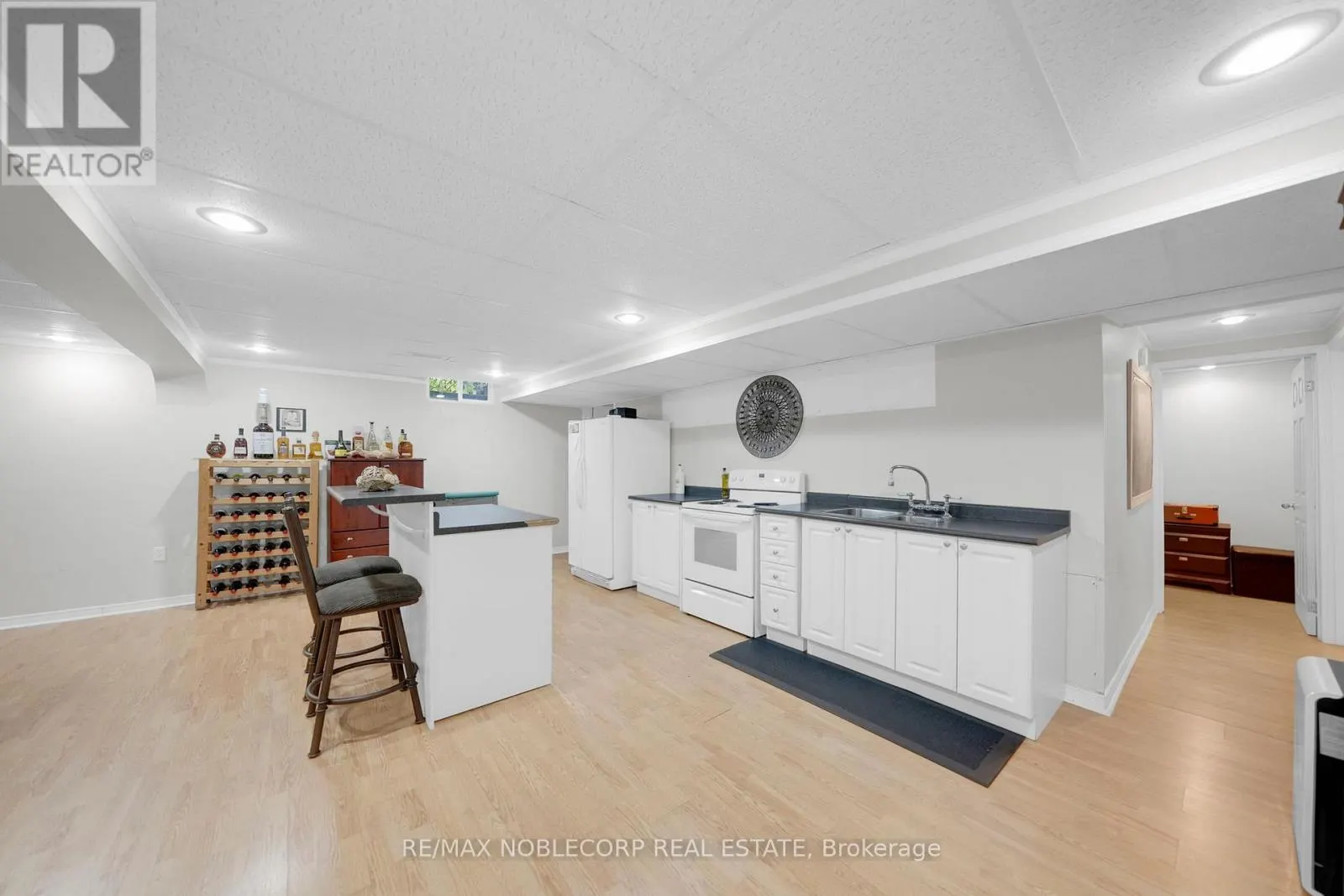 14 WILLARD HUNT COURT
