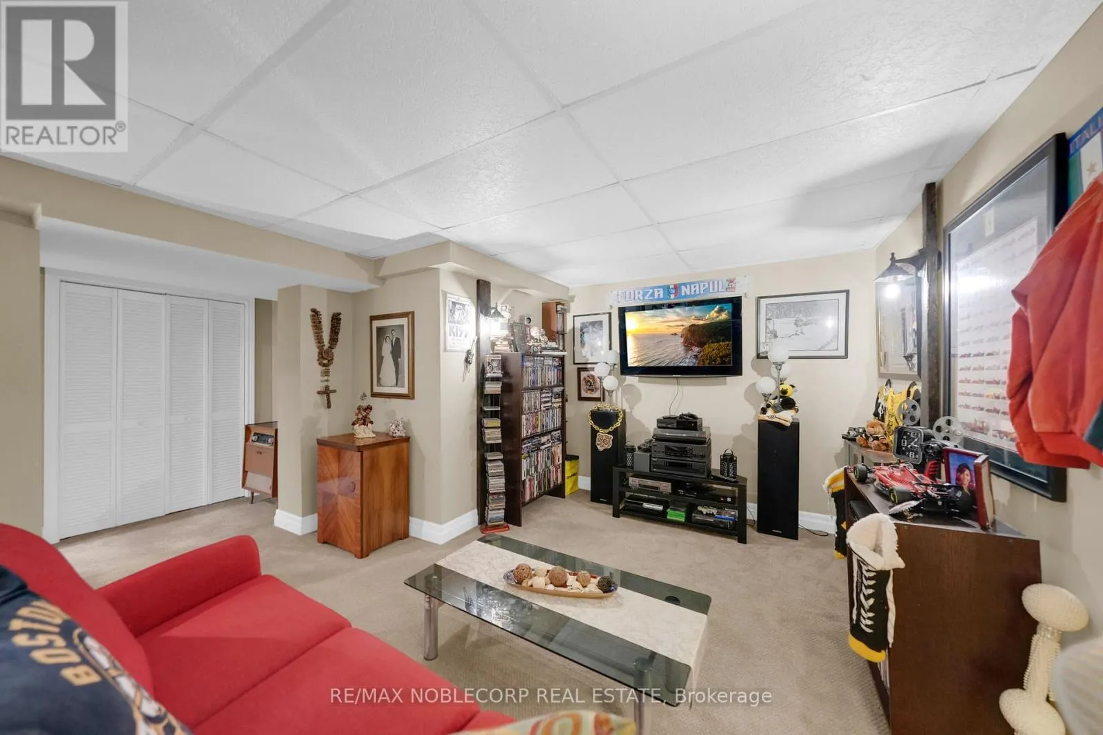 14 WILLARD HUNT COURT