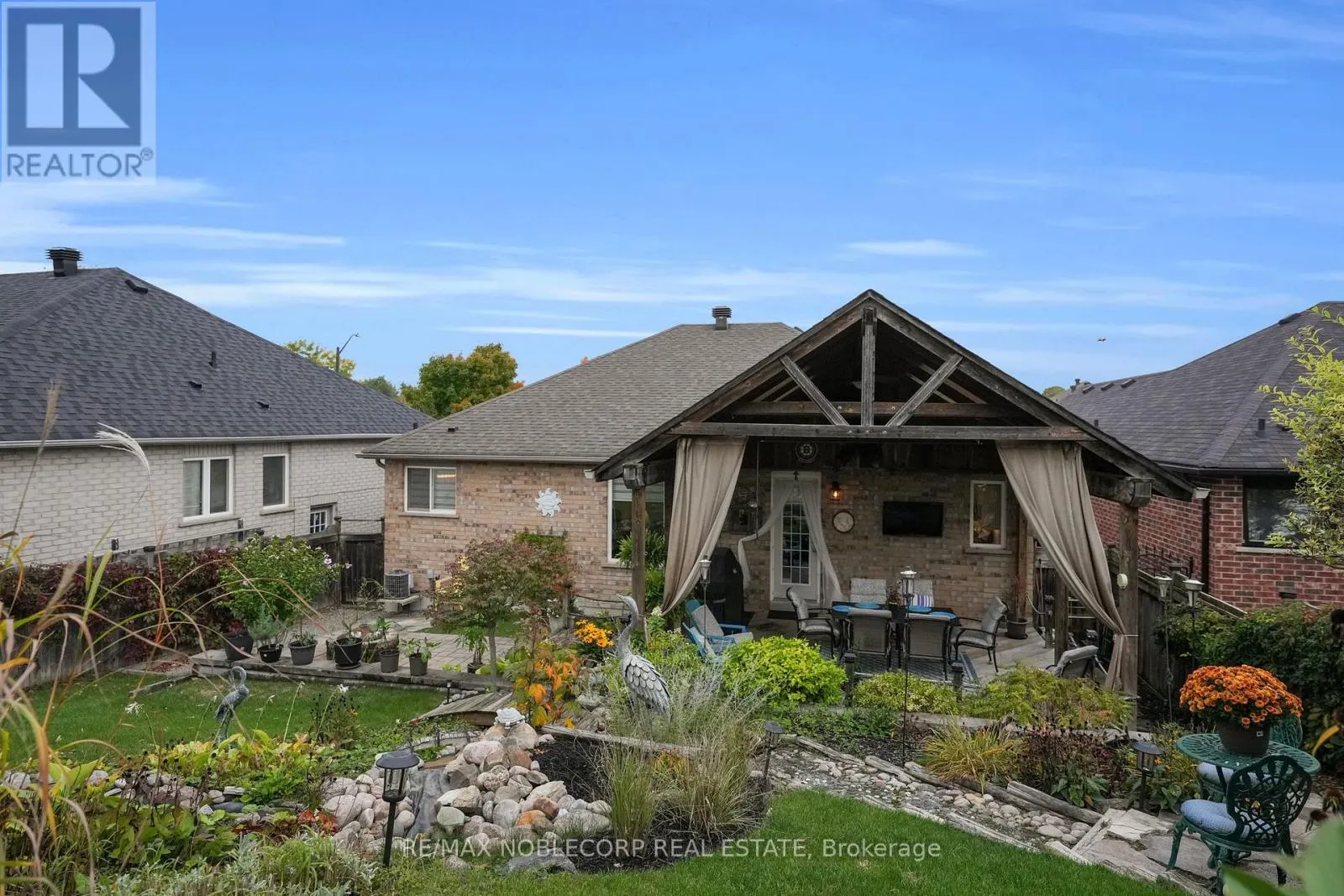 14 WILLARD HUNT COURT