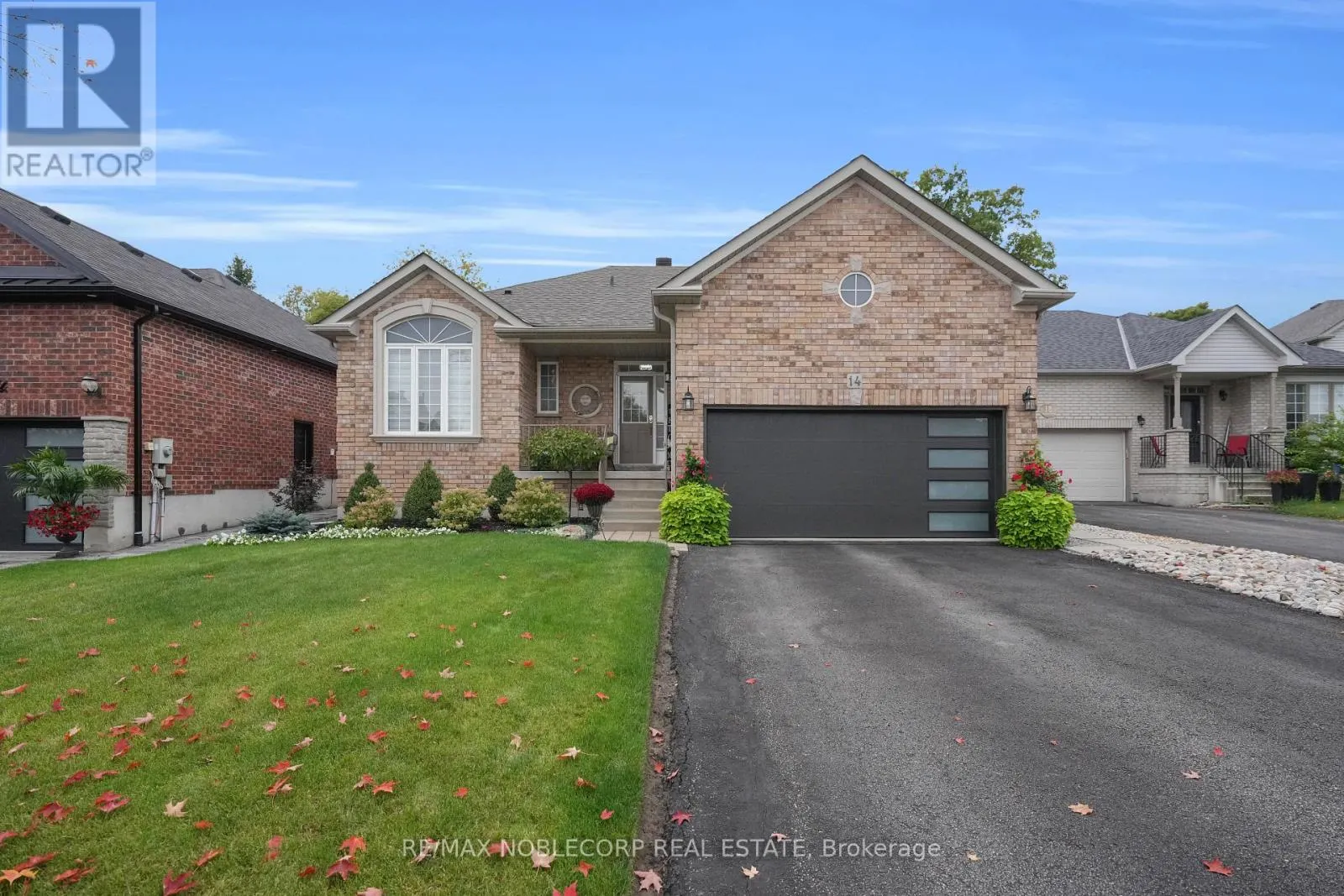 14 WILLARD HUNT COURT