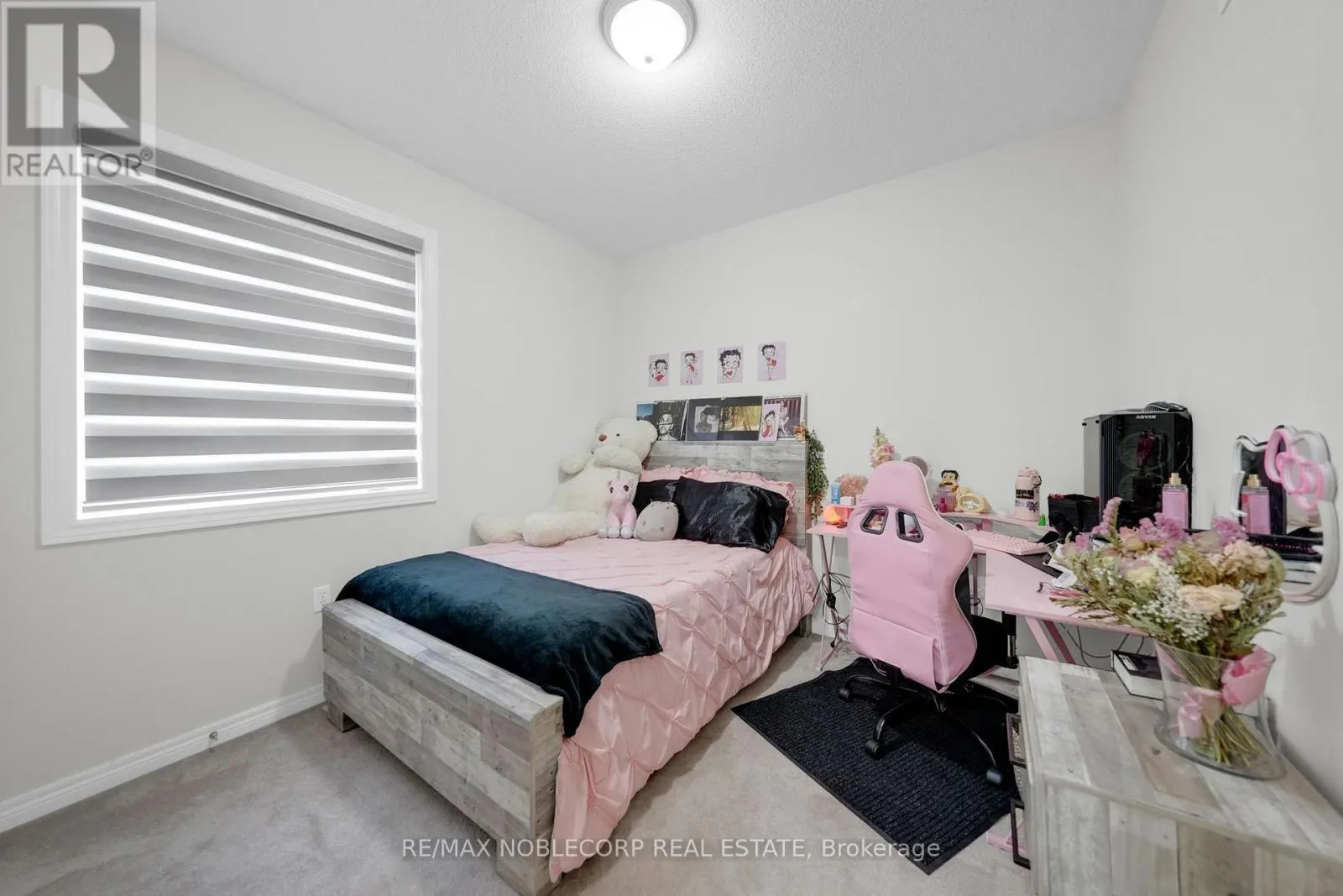 14 WILLARD HUNT COURT