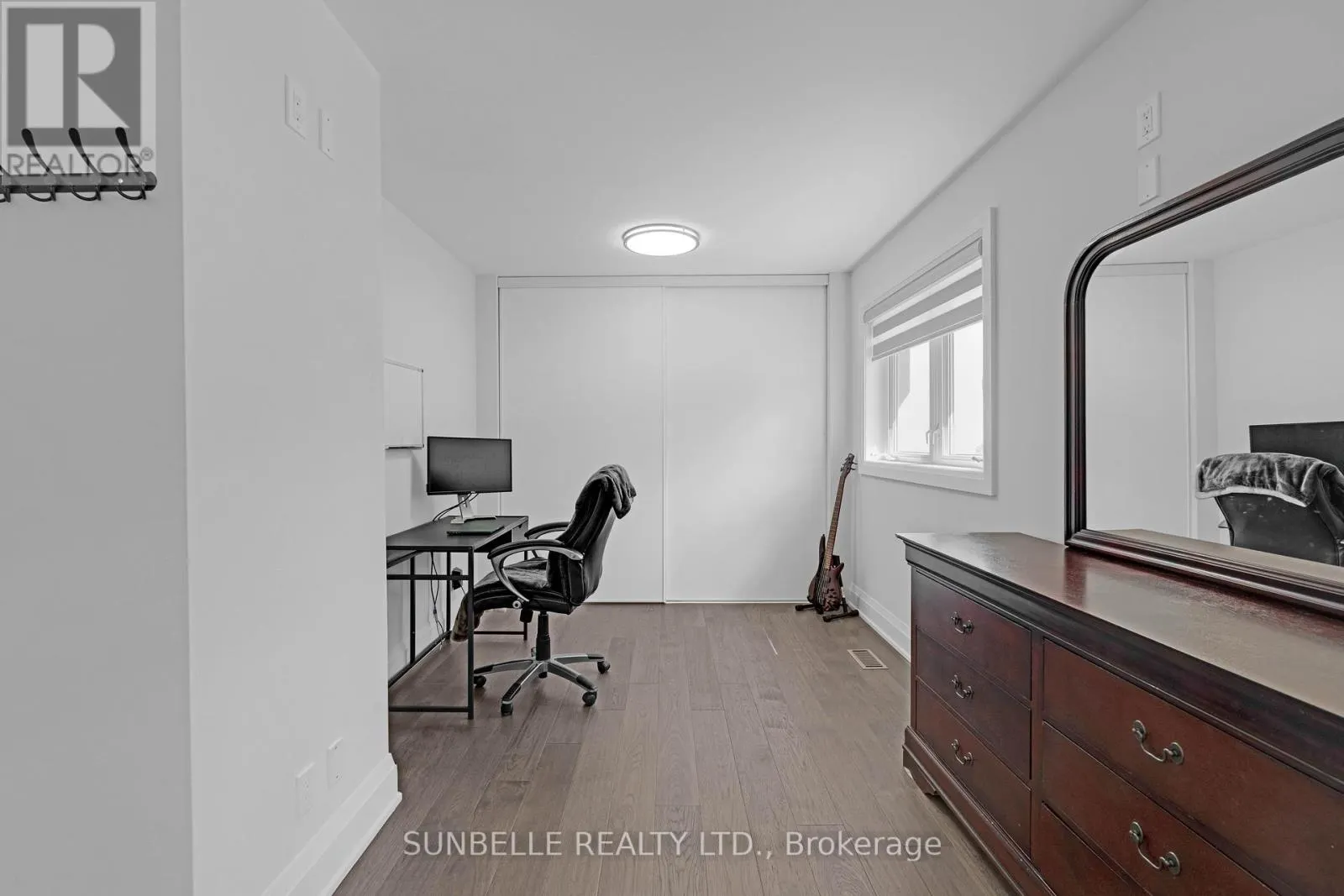 30 ARCHIBALD ROAD