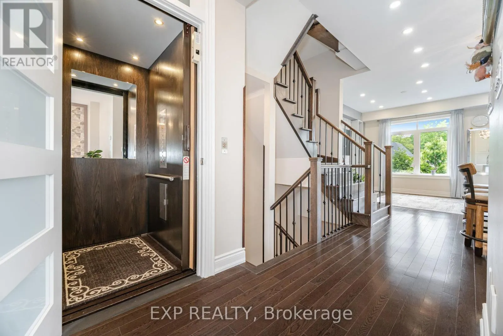 54 INGLESIDE STREET