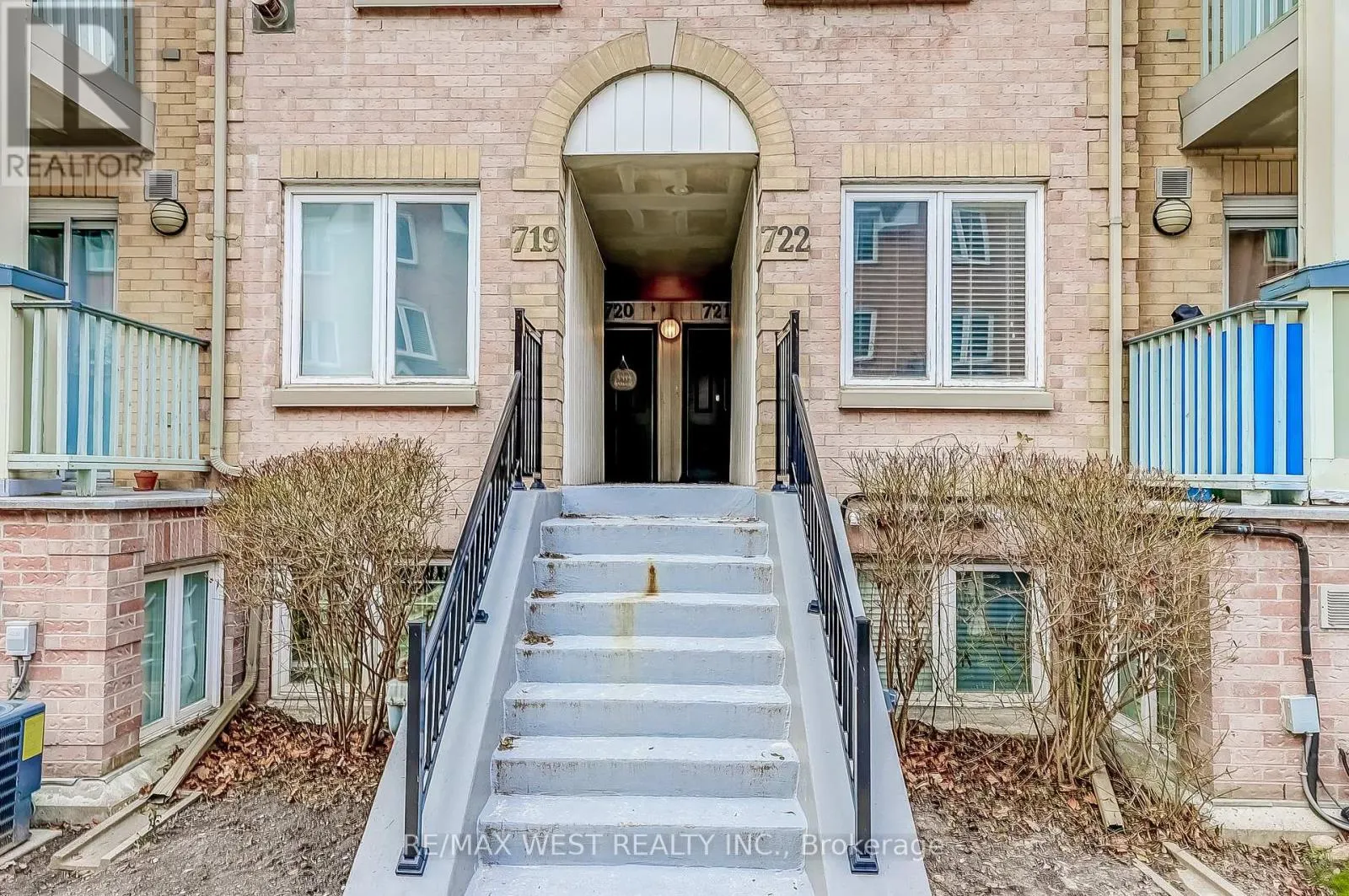 722 - 75 WELDRICK ROAD E
