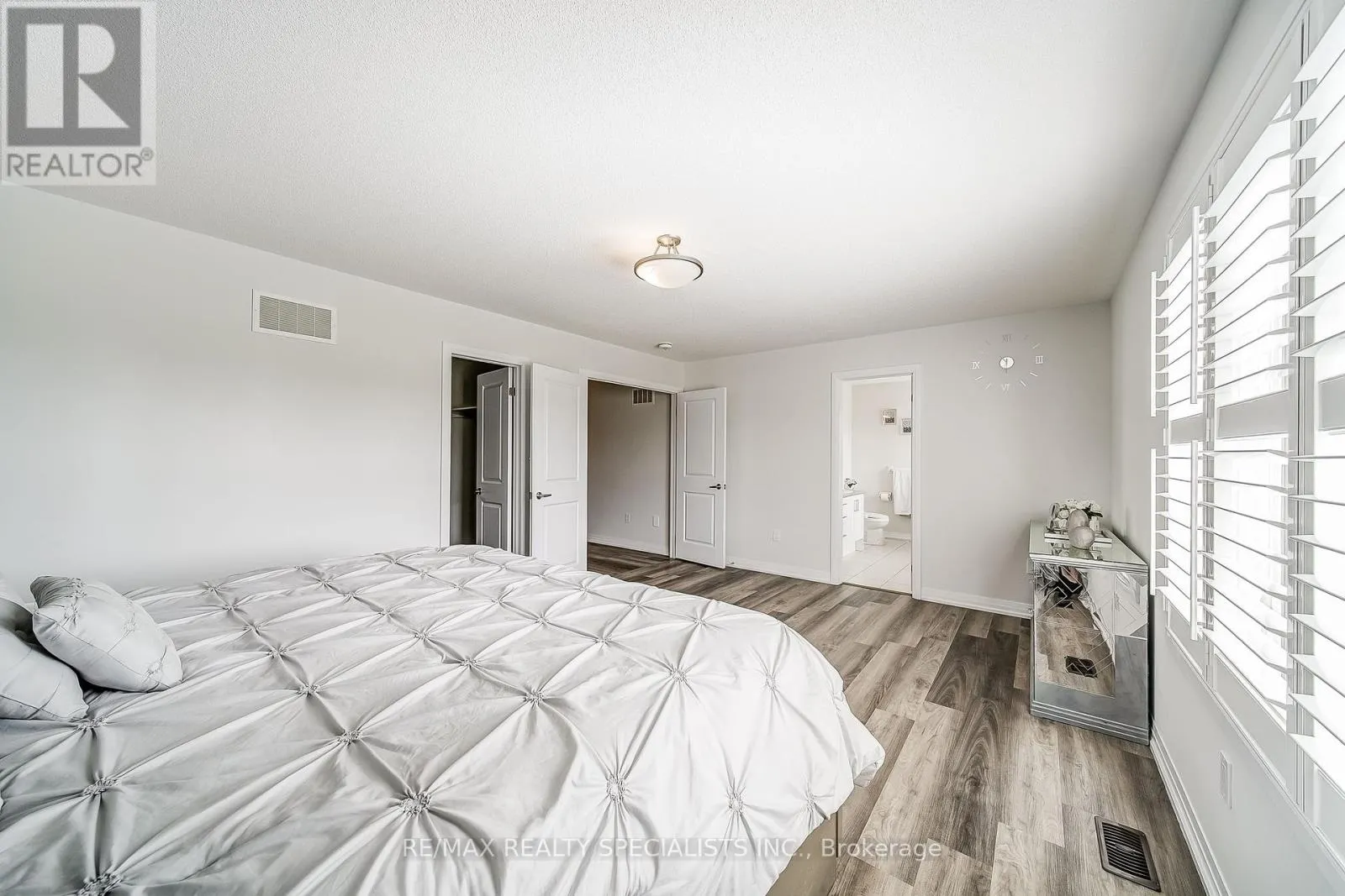 259 CHELSEA CRESCENT