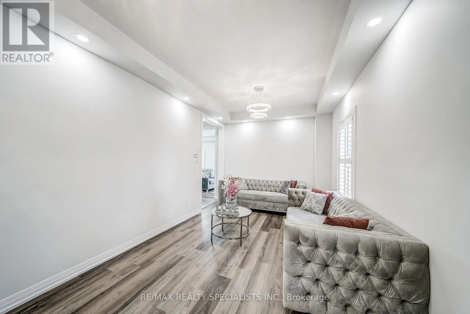259 CHELSEA CRESCENT
