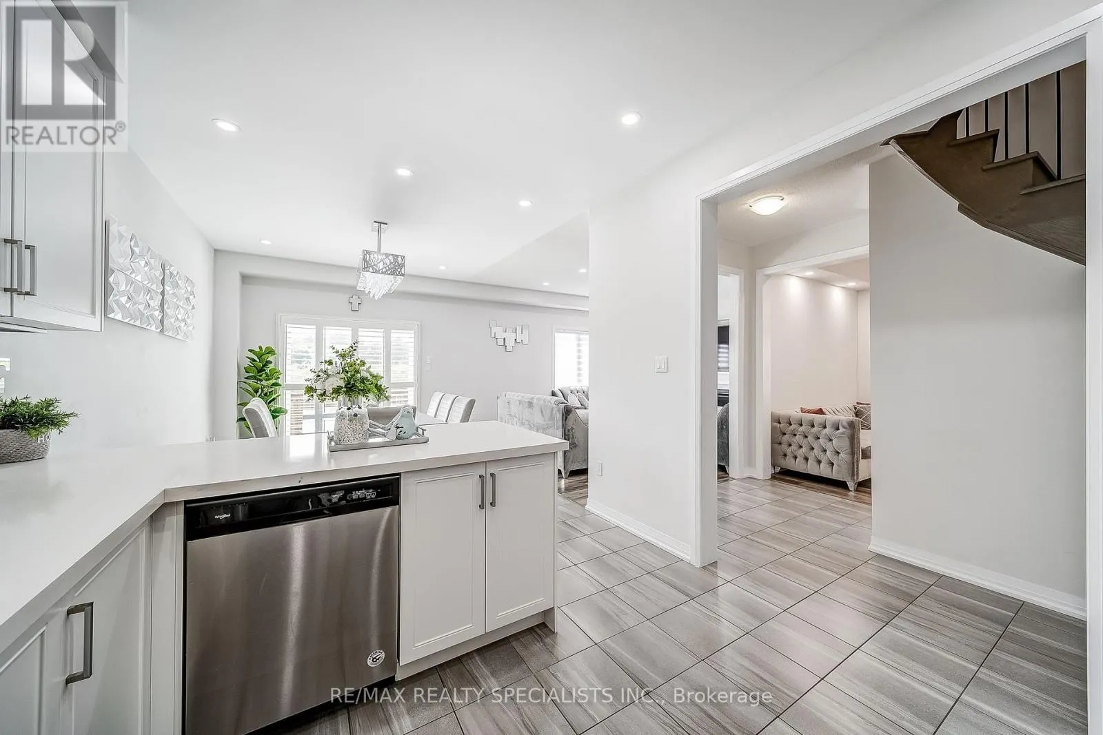 259 CHELSEA CRESCENT