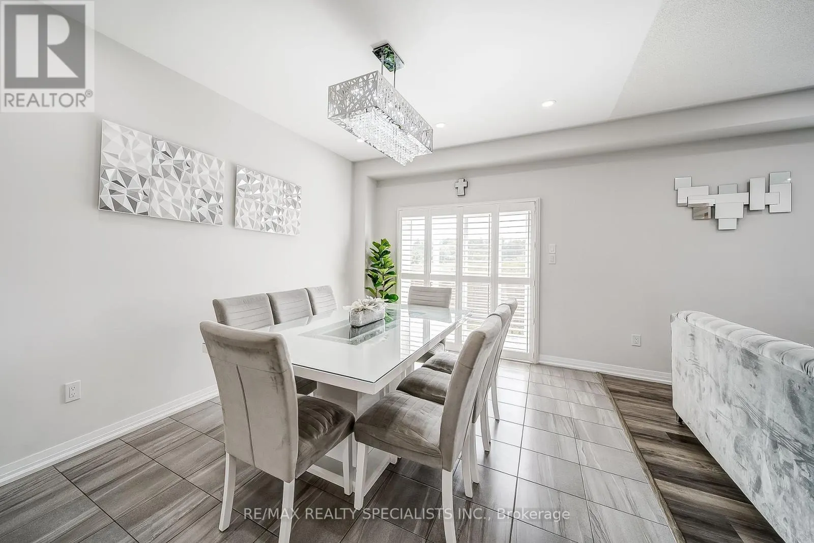 259 CHELSEA CRESCENT