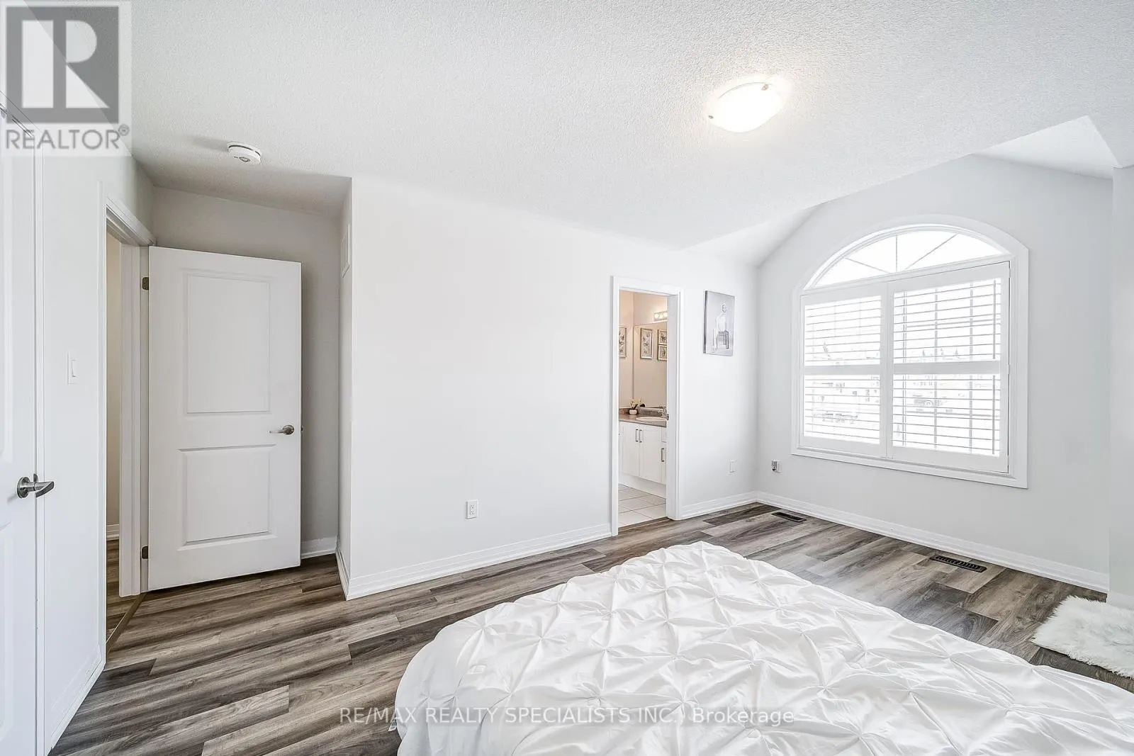 259 CHELSEA CRESCENT