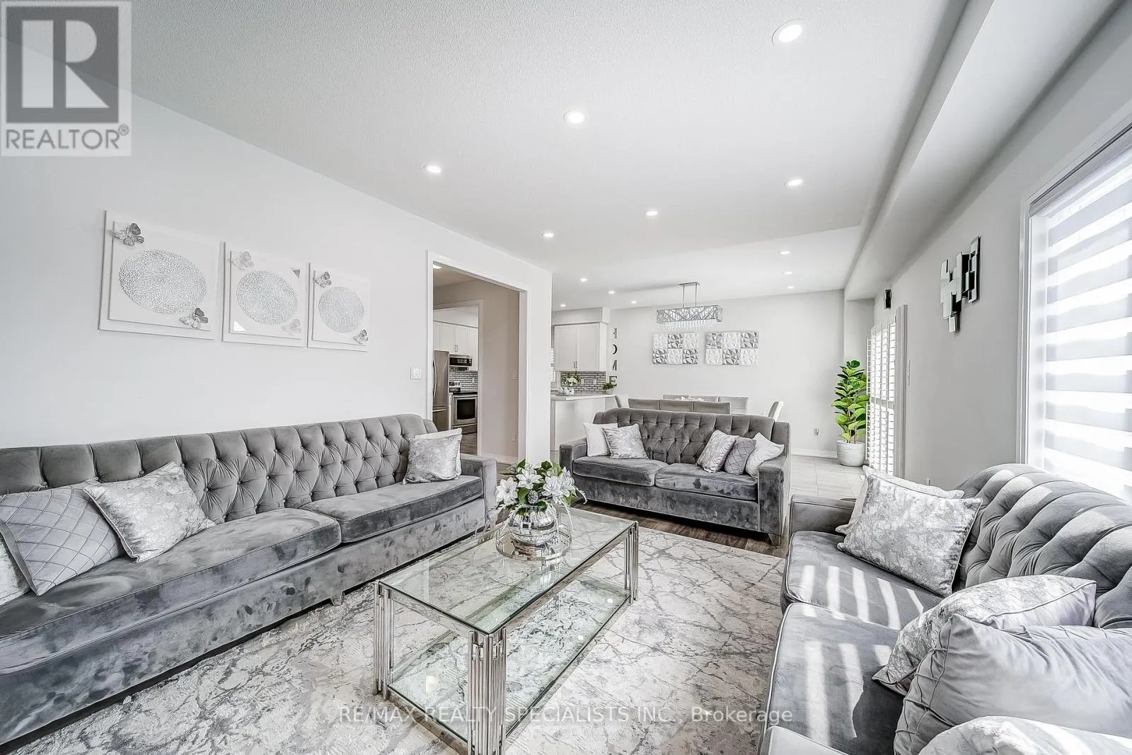 259 CHELSEA CRESCENT