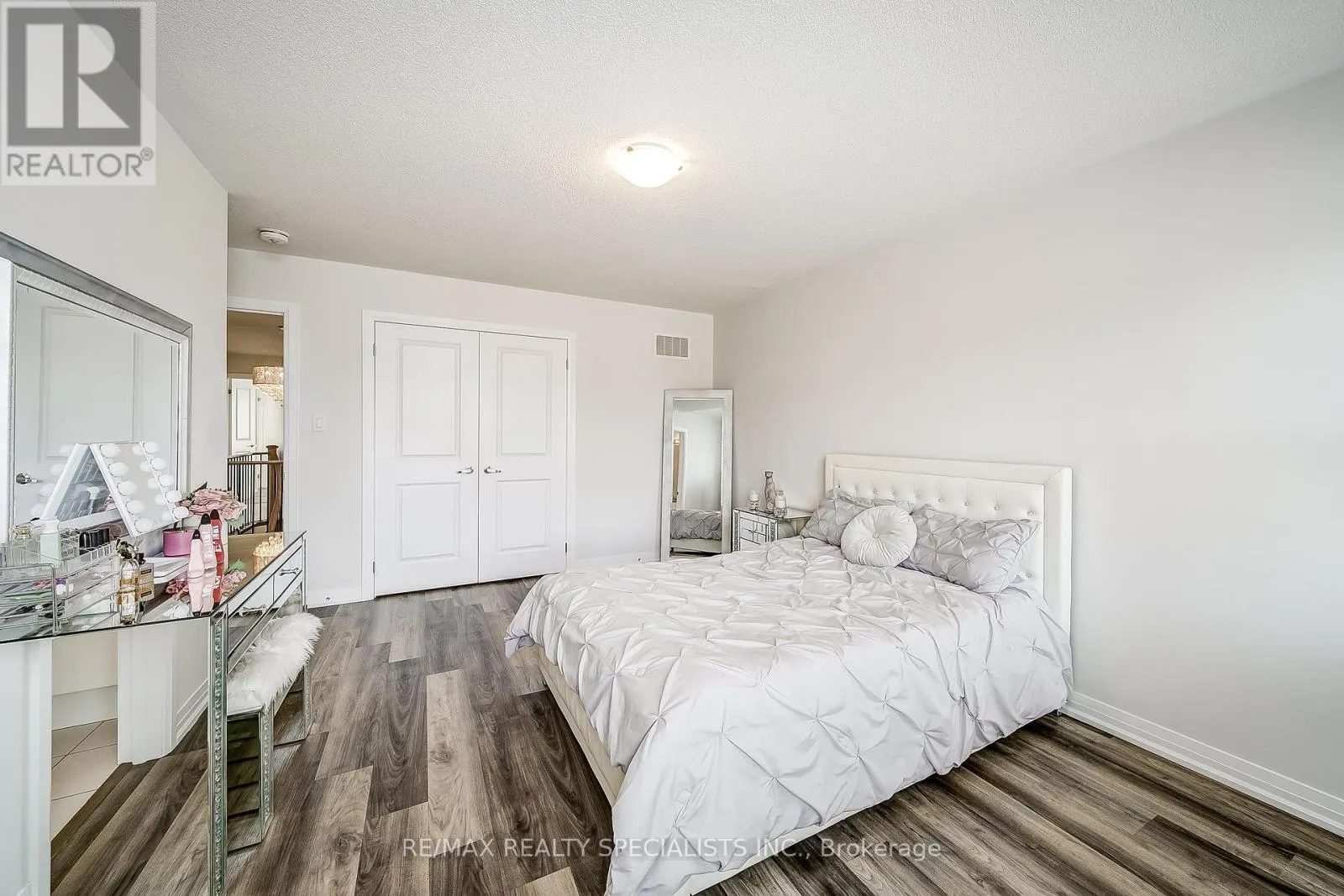 259 CHELSEA CRESCENT