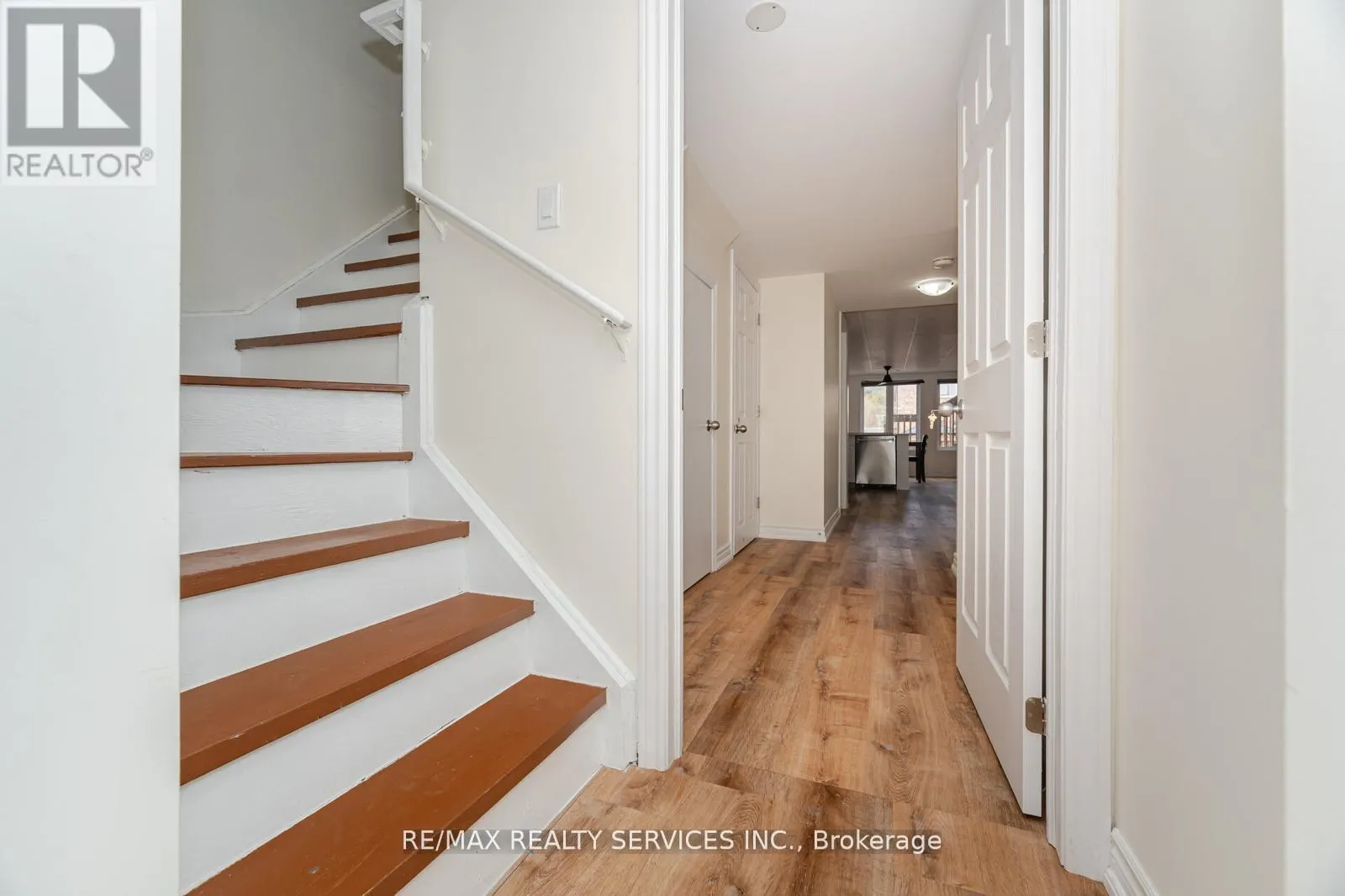 132 MEADOW VISTA CRESCENT