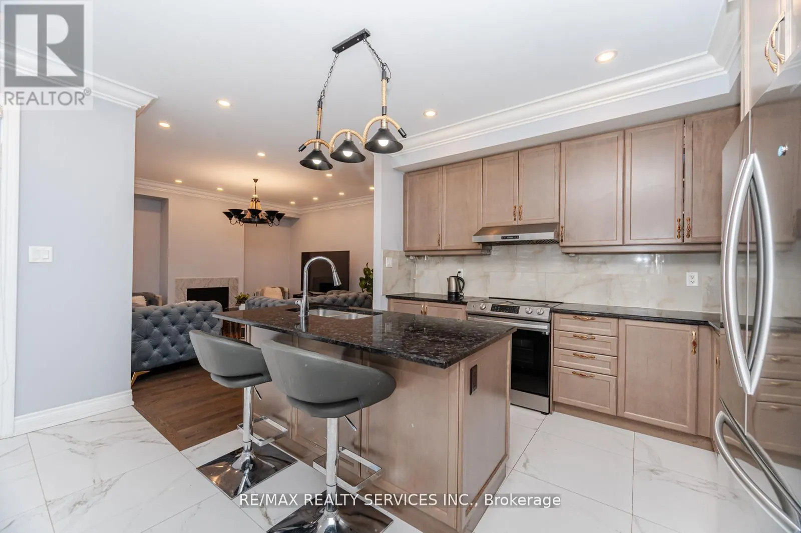 132 MEADOW VISTA CRESCENT