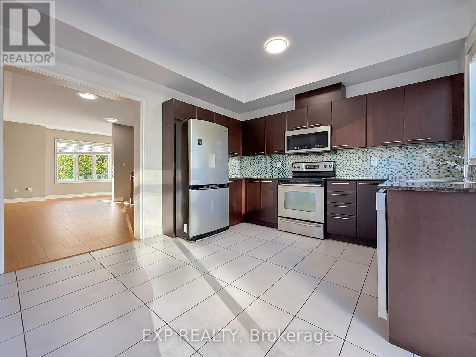 11 SADDLECREEK DRIVE