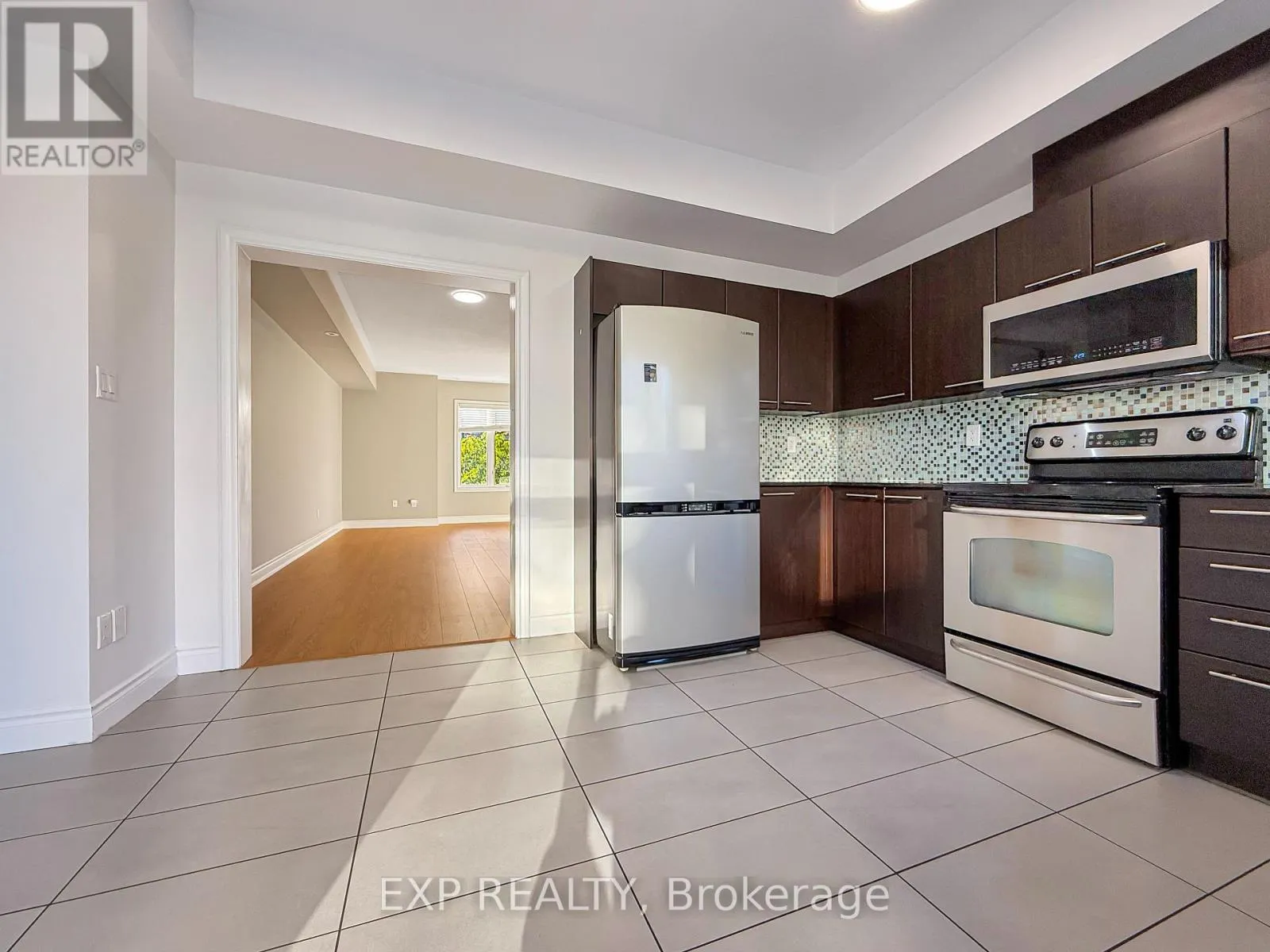 11 SADDLECREEK DRIVE