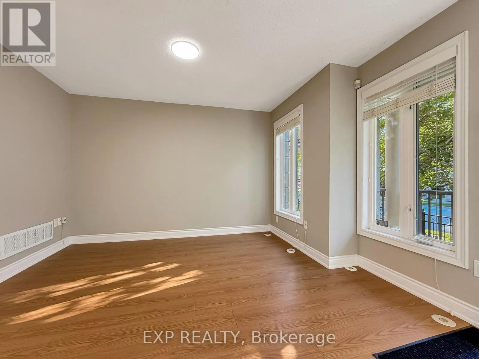 11 SADDLECREEK DRIVE