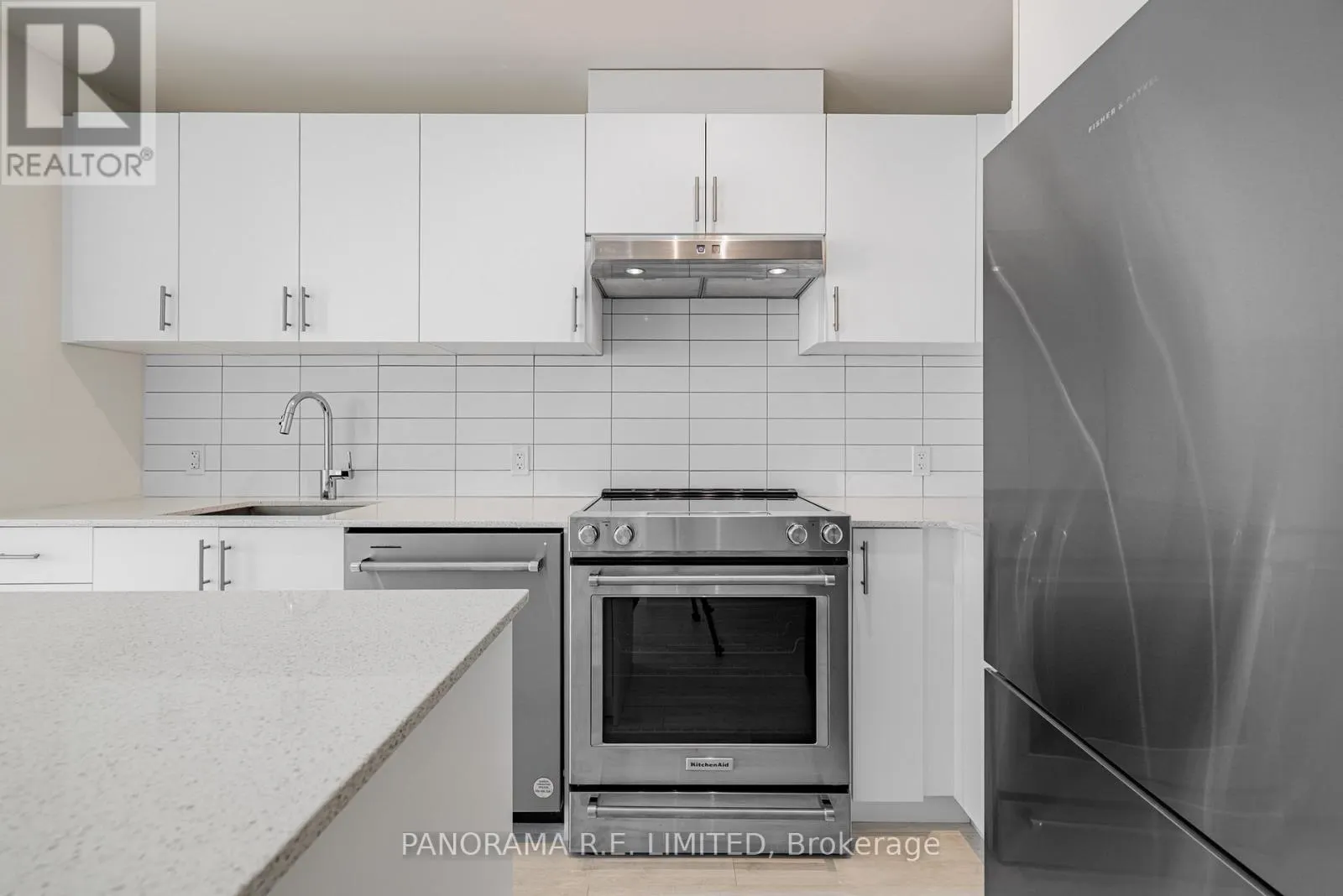 606 - 9000 JANE STREET