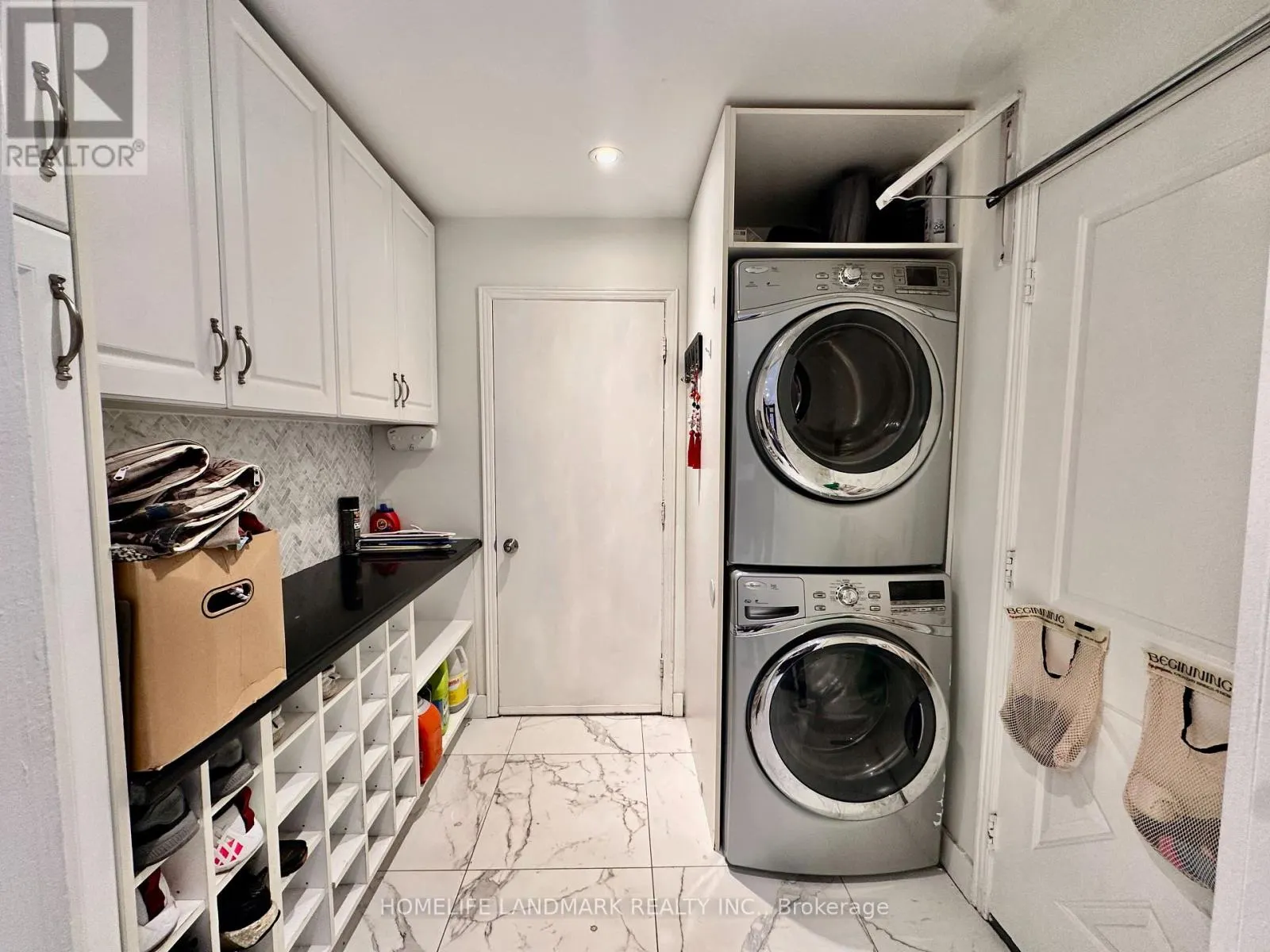 ROOM1 - 257 FINCHAM AVENUE