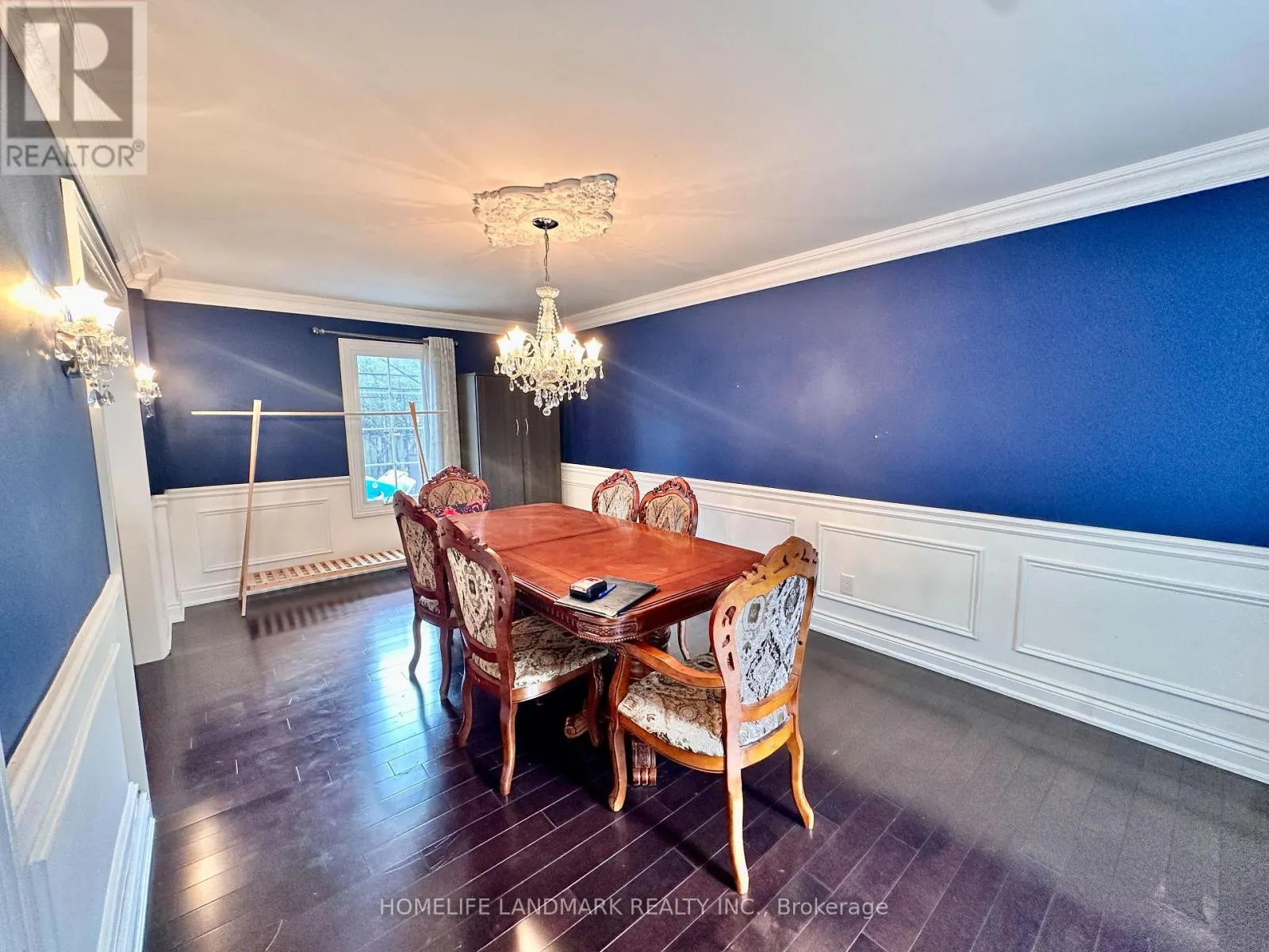 ROOM1 - 257 FINCHAM AVENUE