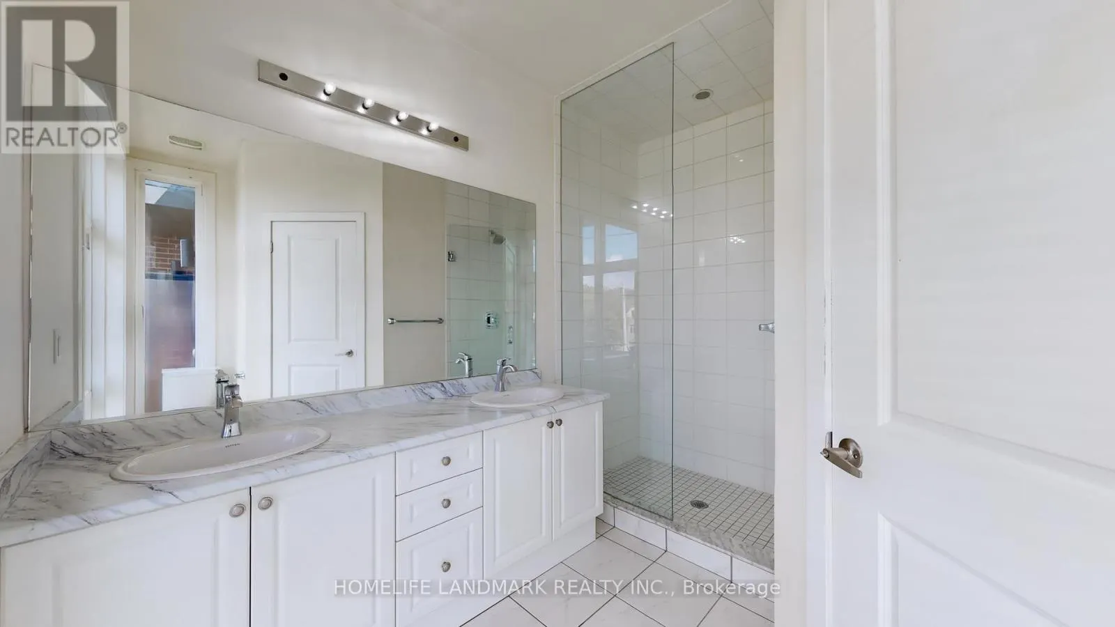 9180 BATHURST STREET