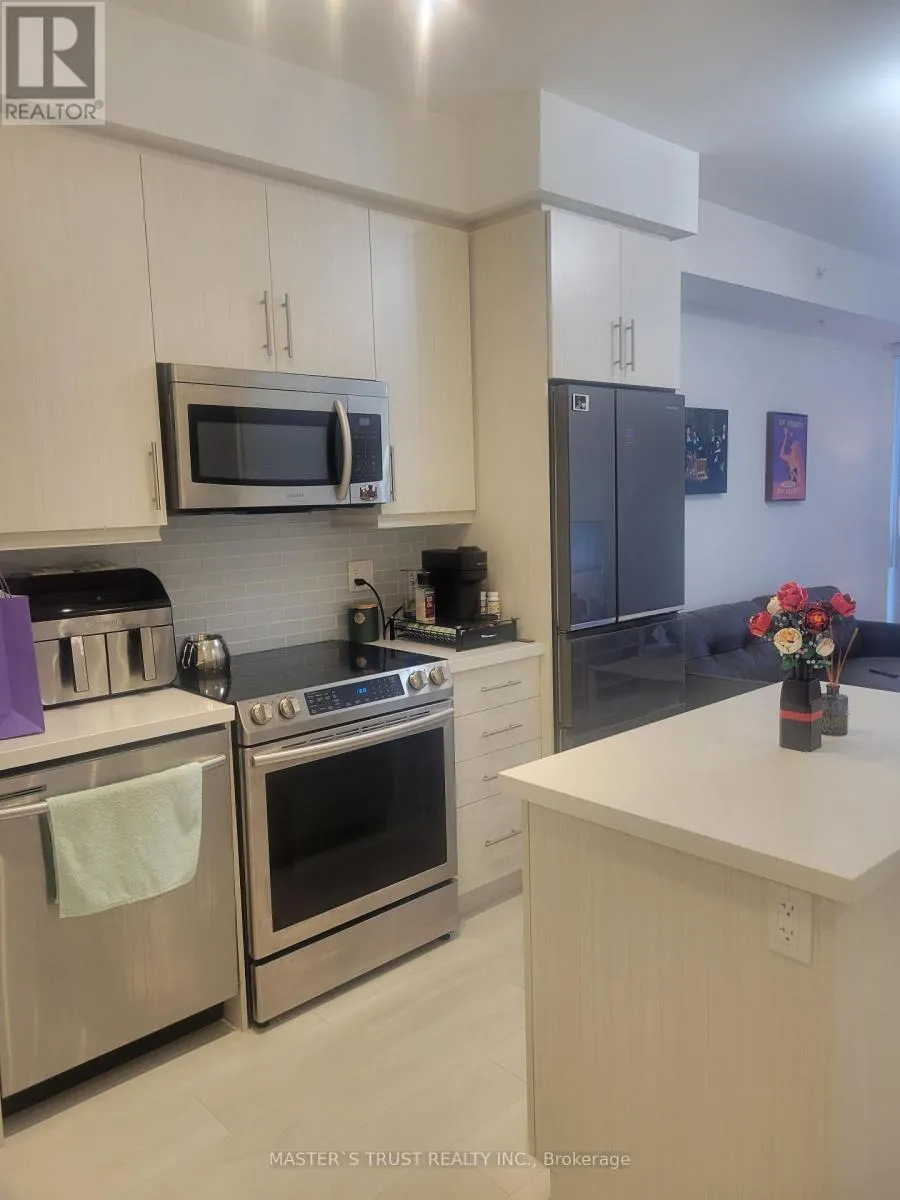 402 - 75 ONEIDA CRESCENT