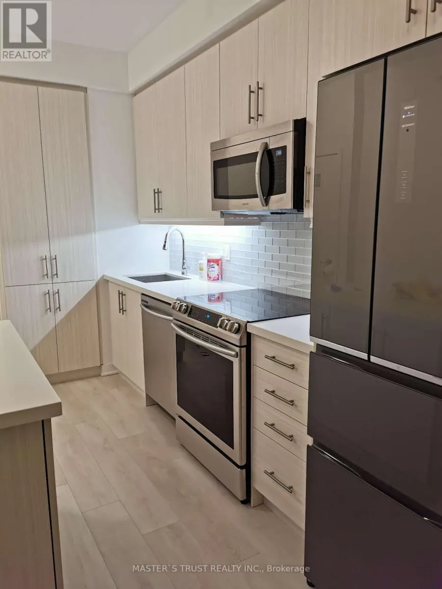 402 - 75 ONEIDA CRESCENT