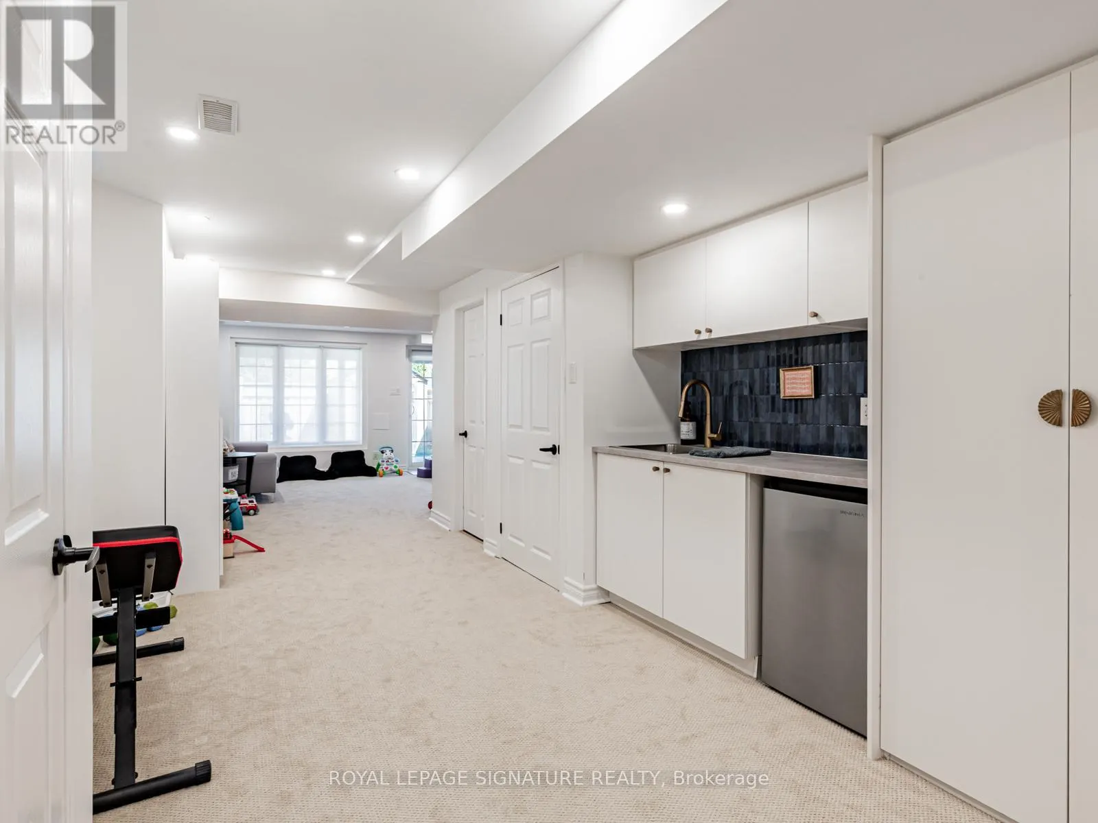 171 WOLF CREEK CRESCENT