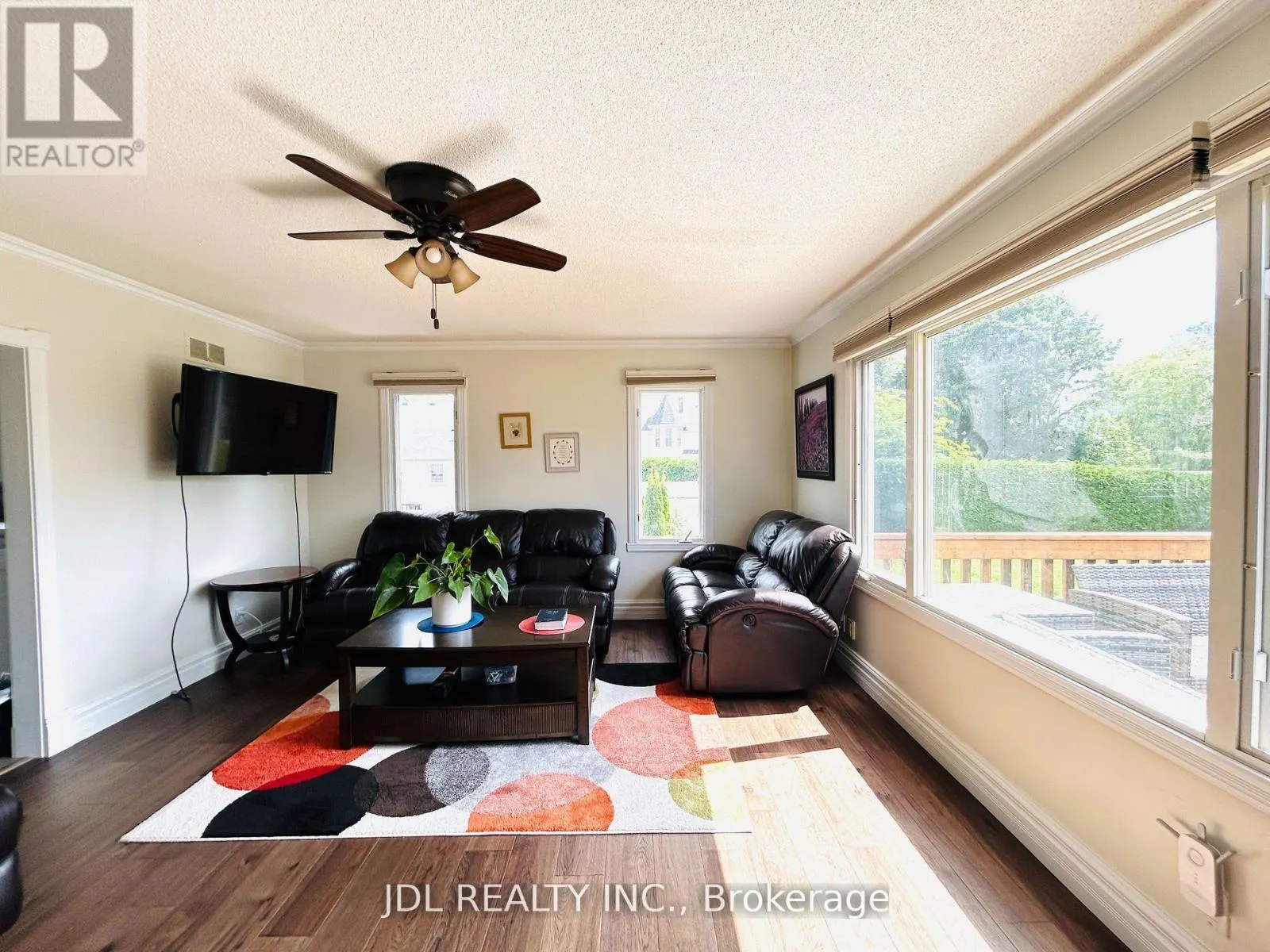 11 RED ROBIN ROAD