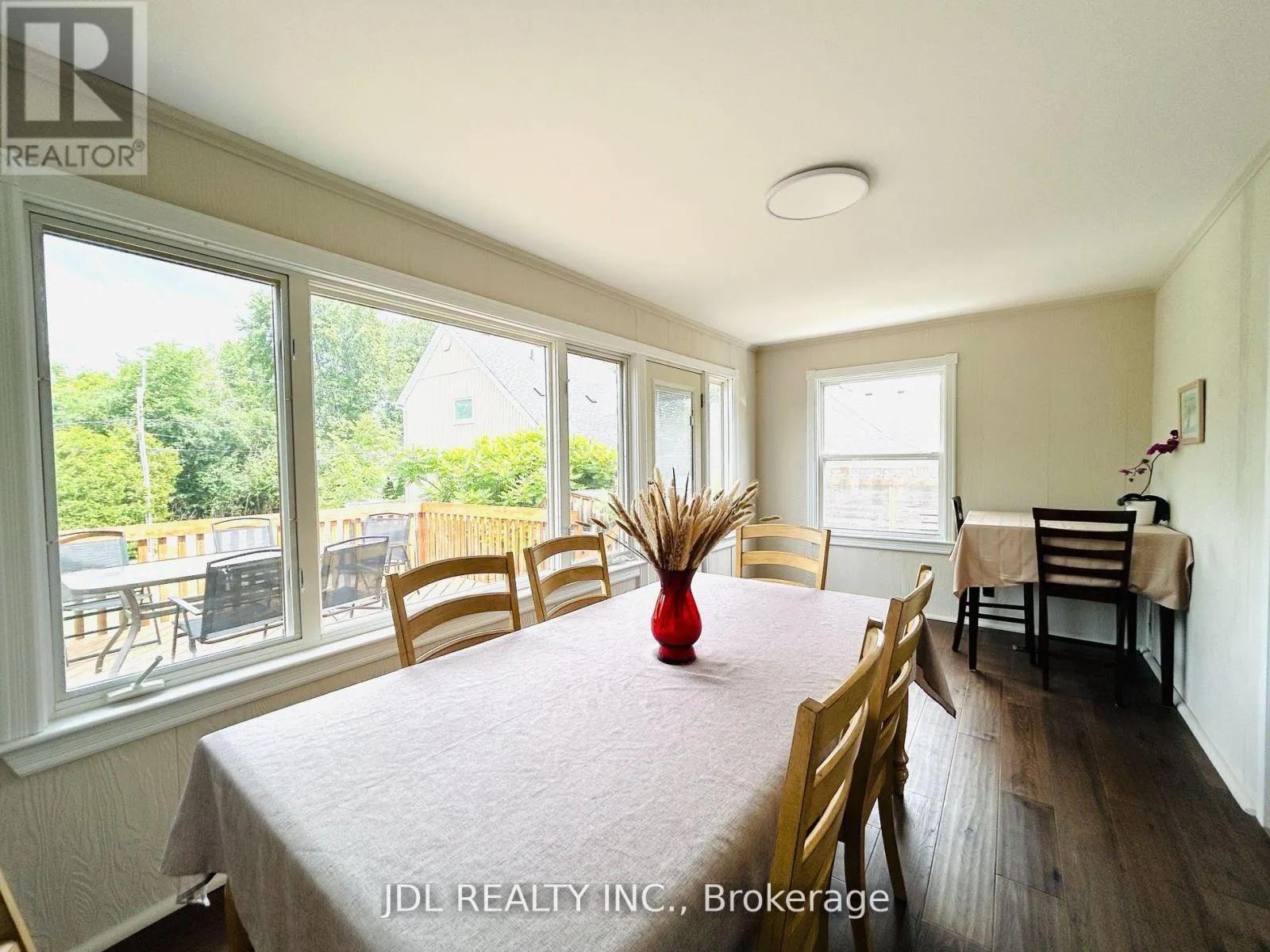 11 RED ROBIN ROAD
