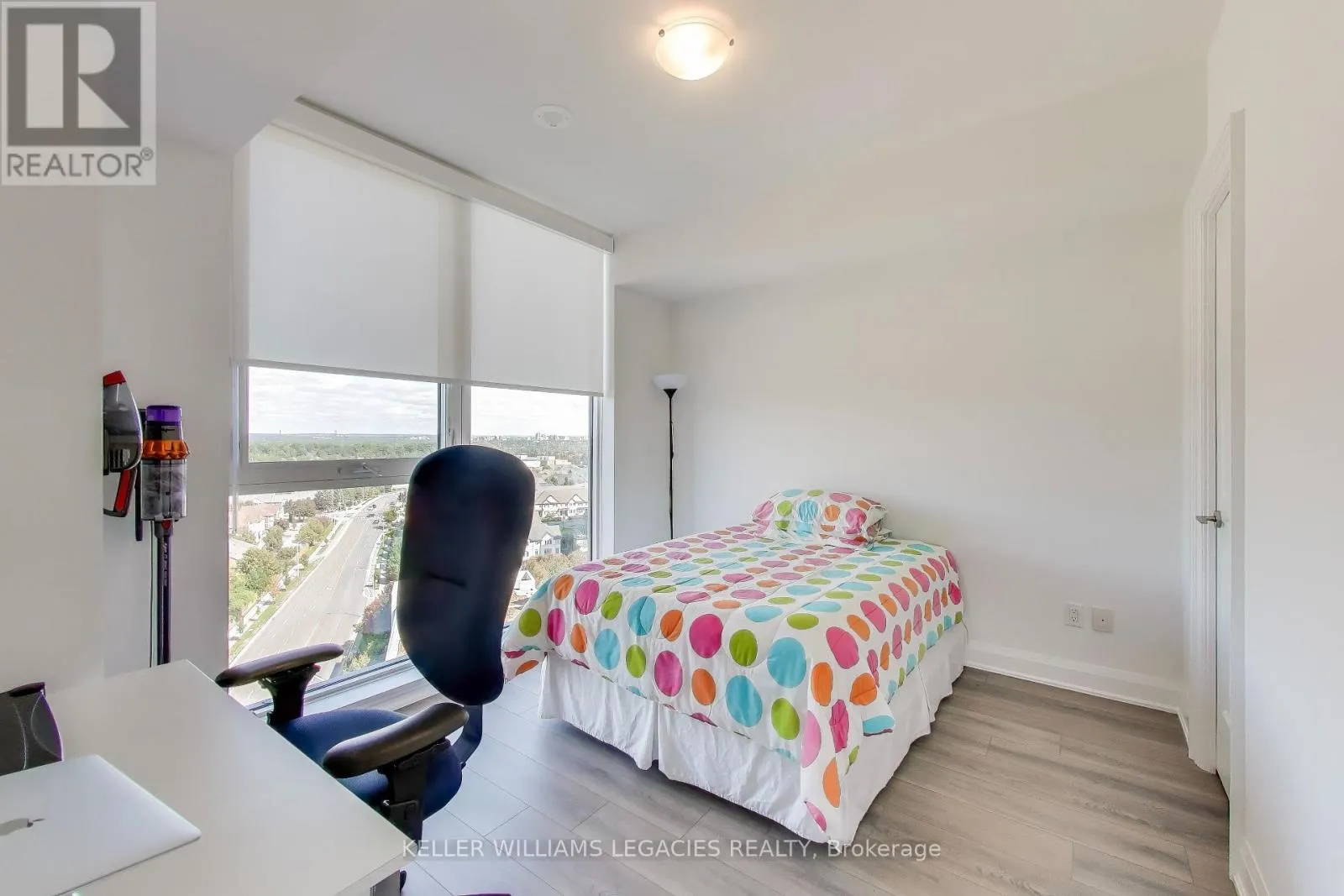1405 - 10 GATINEAU DRIVE