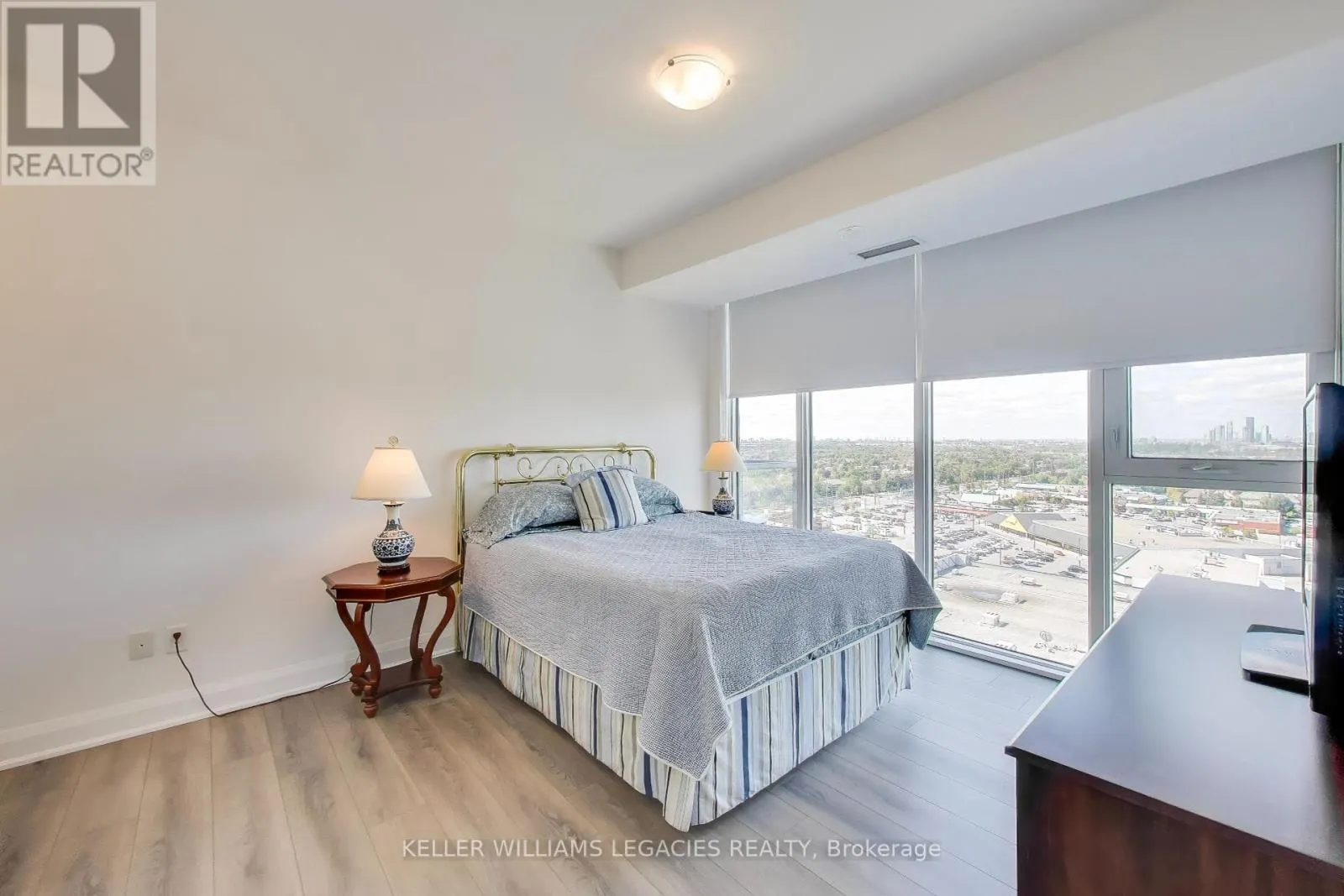 1405 - 10 GATINEAU DRIVE