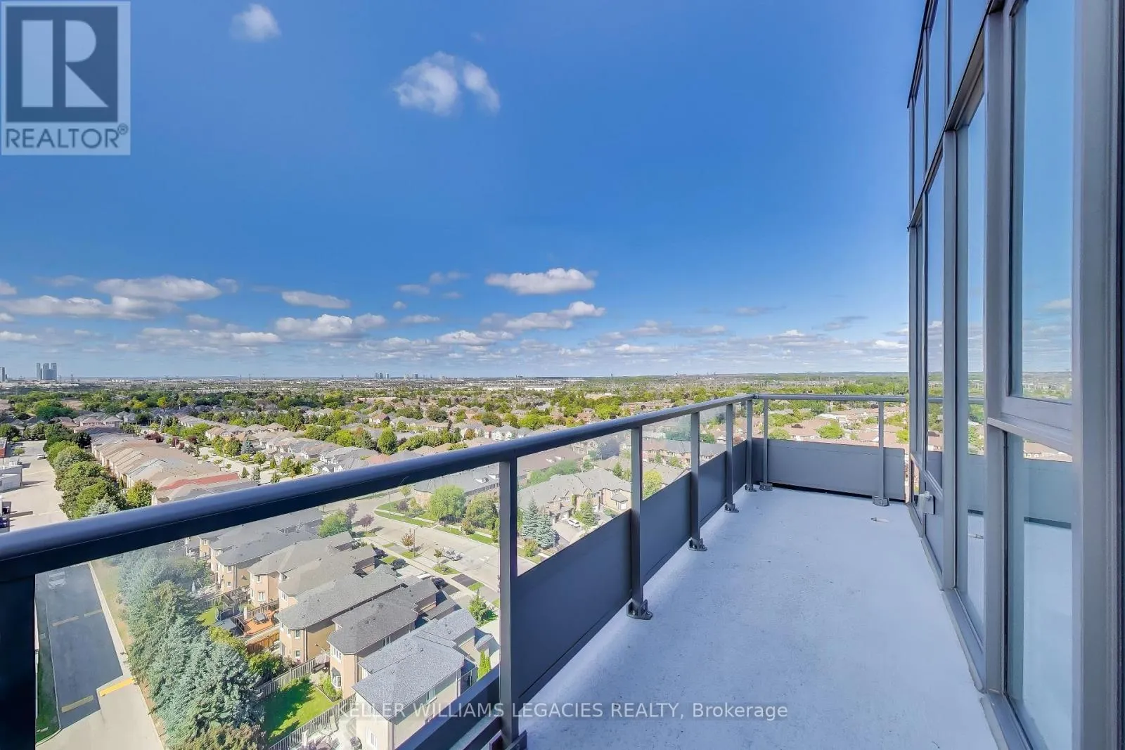 1405 - 10 GATINEAU DRIVE
