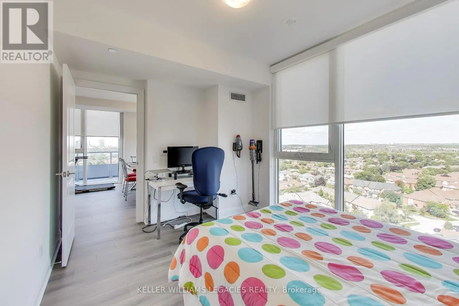 1405 - 10 GATINEAU DRIVE