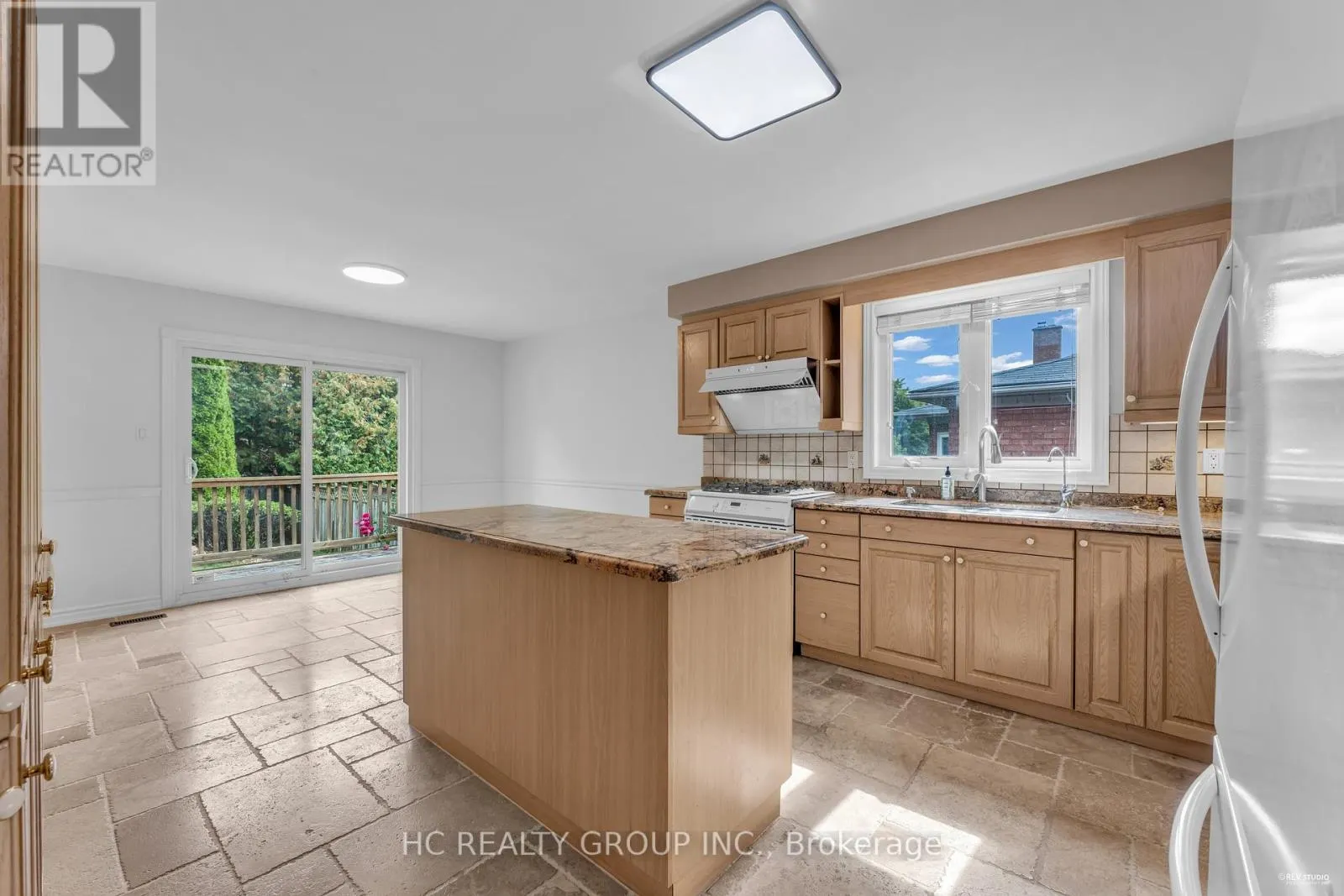 175 STRATHEARN AVENUE