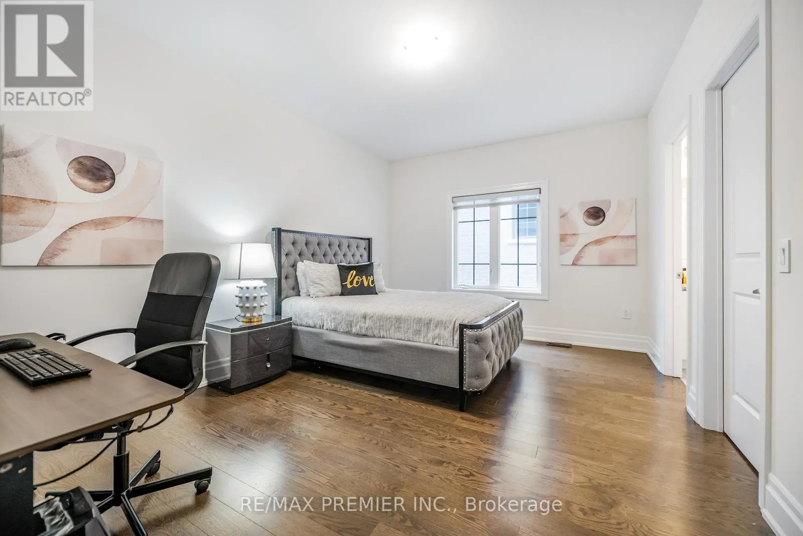 30 ENCLAVE COURT