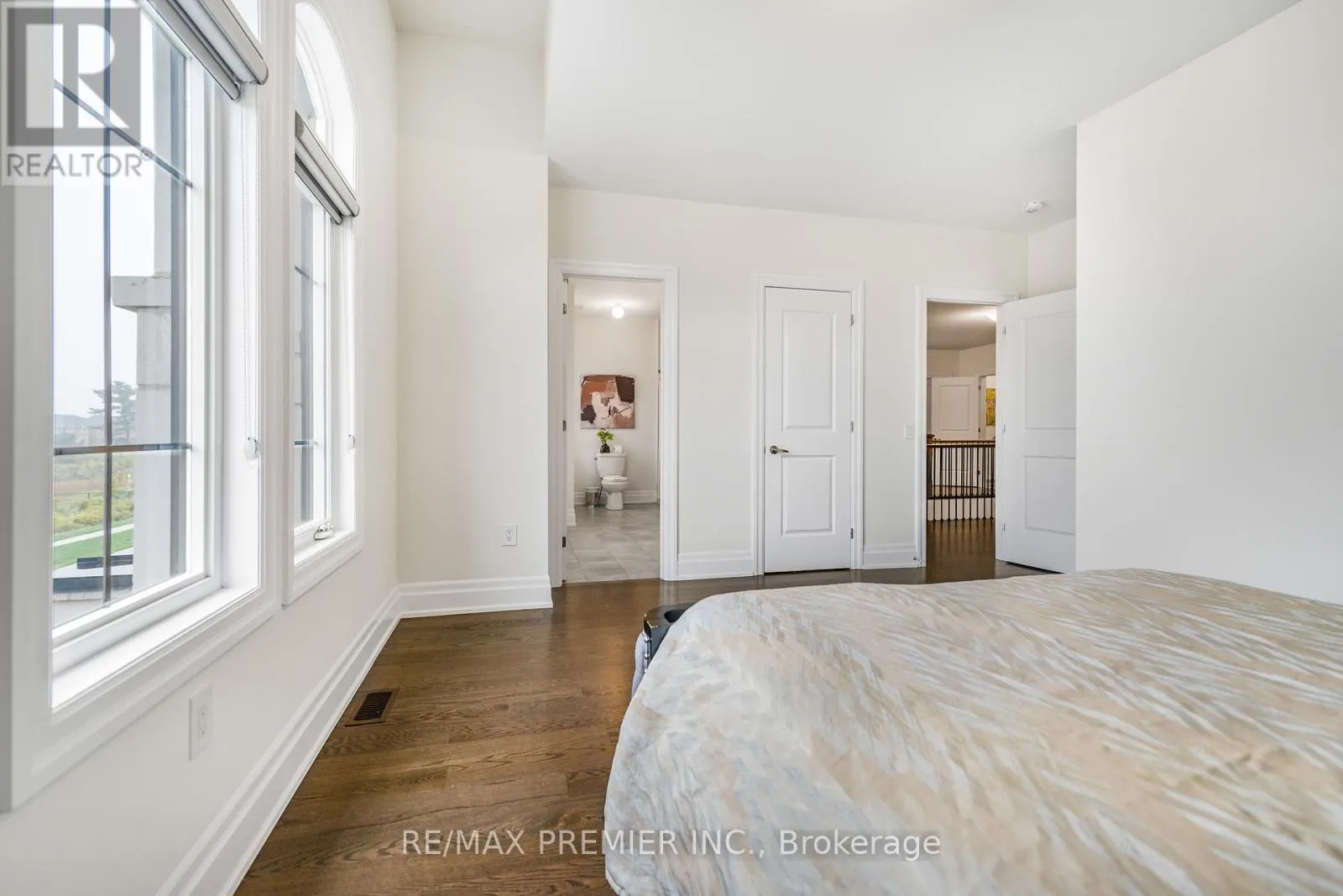 30 ENCLAVE COURT