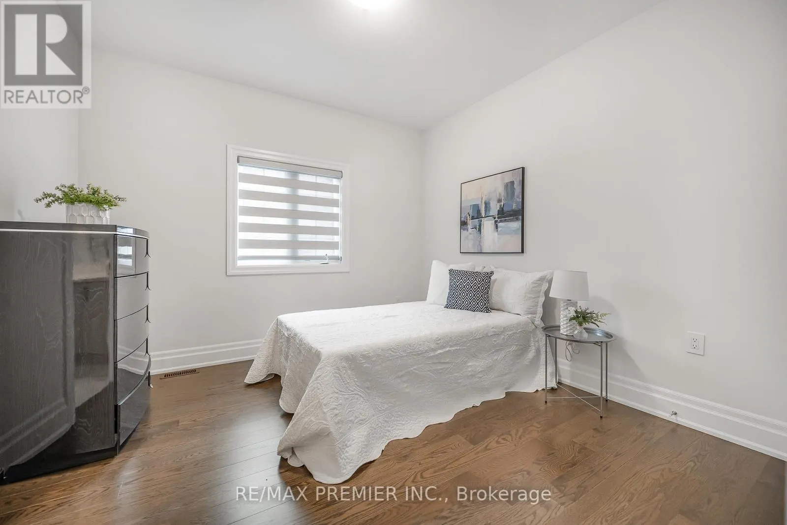 30 ENCLAVE COURT