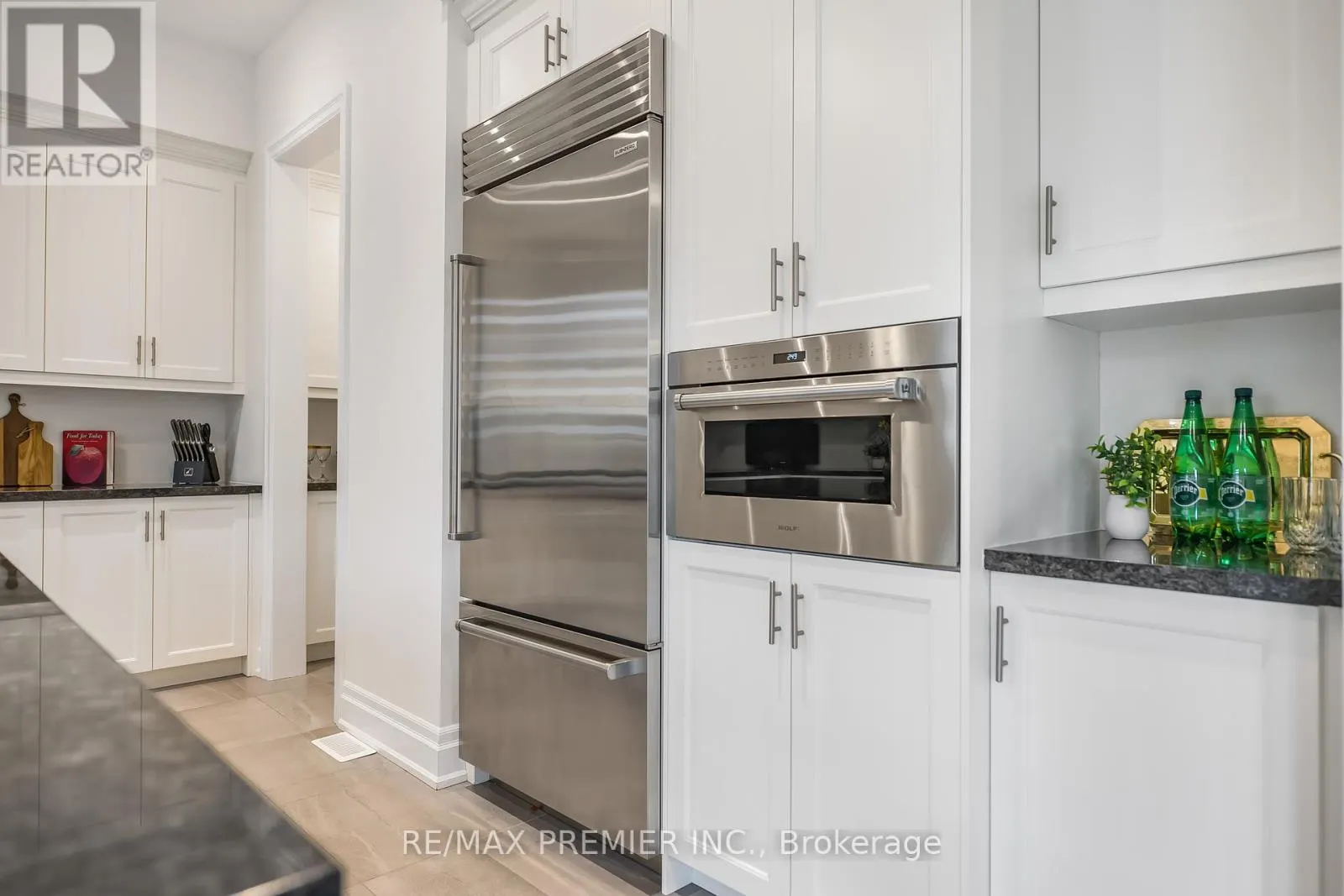 30 ENCLAVE COURT