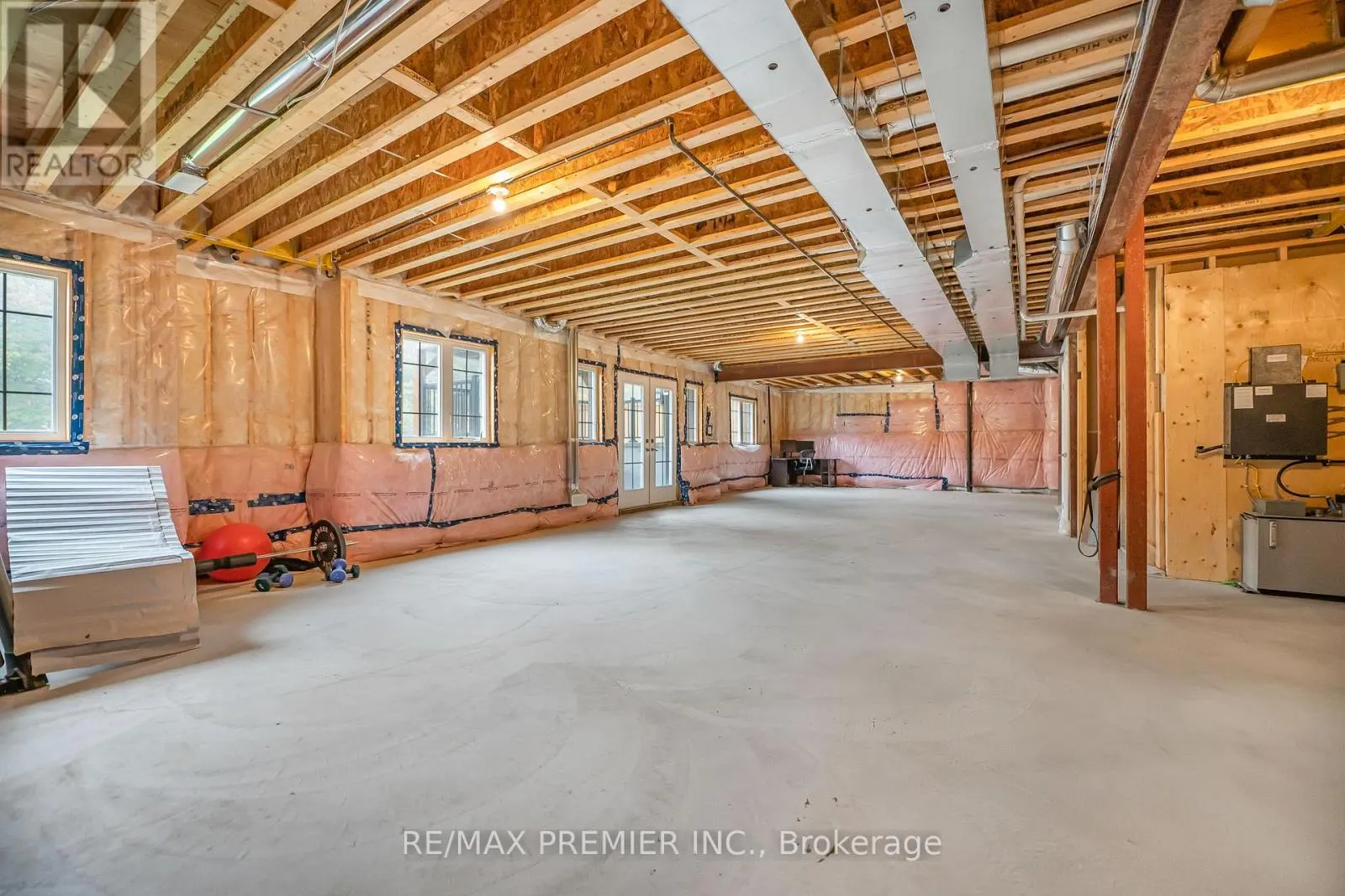 30 ENCLAVE COURT
